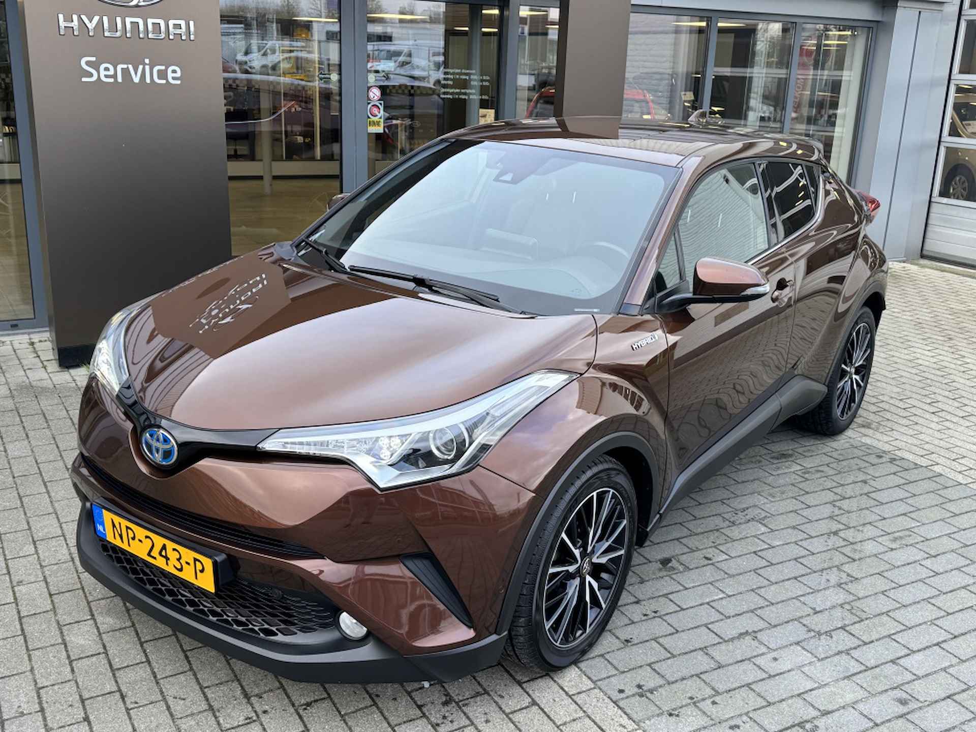 Toyota C-HR 1.8 Hybrid Executive | Dealer onderhouden | 1e eigenaar | Naviga - 3/30