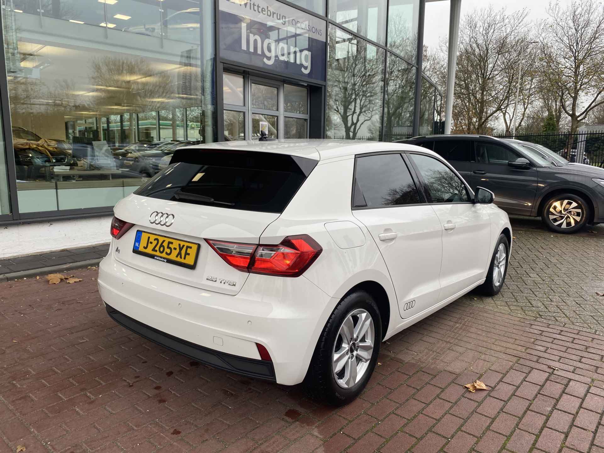 Audi A1 Sportback 25 TFSI Pro Line Virtual Cockpit / Cruise control / Bluetooth / Rijstrooksensor / 12 maanden garantie! - 10/27