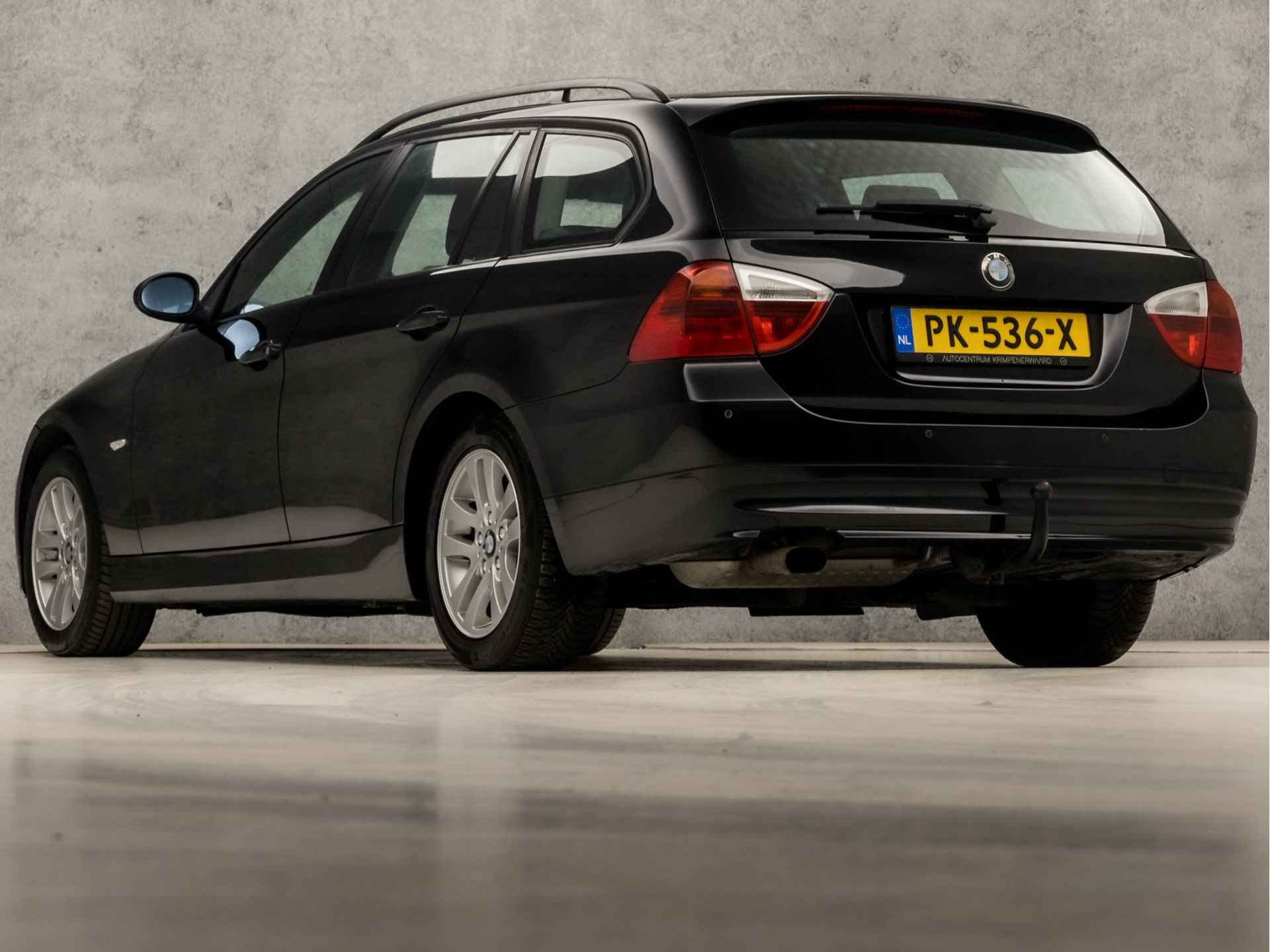 BMW 3 Serie Touring 318i Sport (CLIMATE, TREKHAAK, STUURWIEL MULTIFUNCTIONEEL, PARKEERSENSOREN, SPORTSTOELEN, TREKHAAK, NIEUWE APK, NIEUWSTAAT) - 3/30