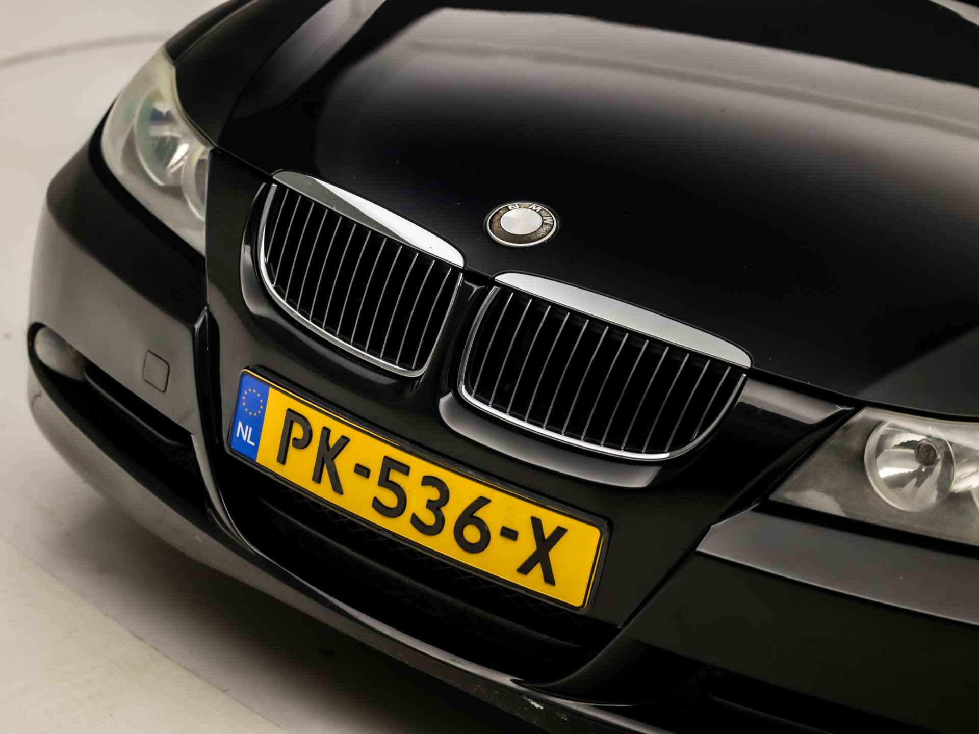 BMW 3 Serie Touring 318i Sport (CLIMATE, TREKHAAK, STUURWIEL MULTIFUNCTIONEEL, PARKEERSENSOREN, SPORTSTOELEN, TREKHAAK, NIEUWE APK, NIEUWSTAAT) - 25/30