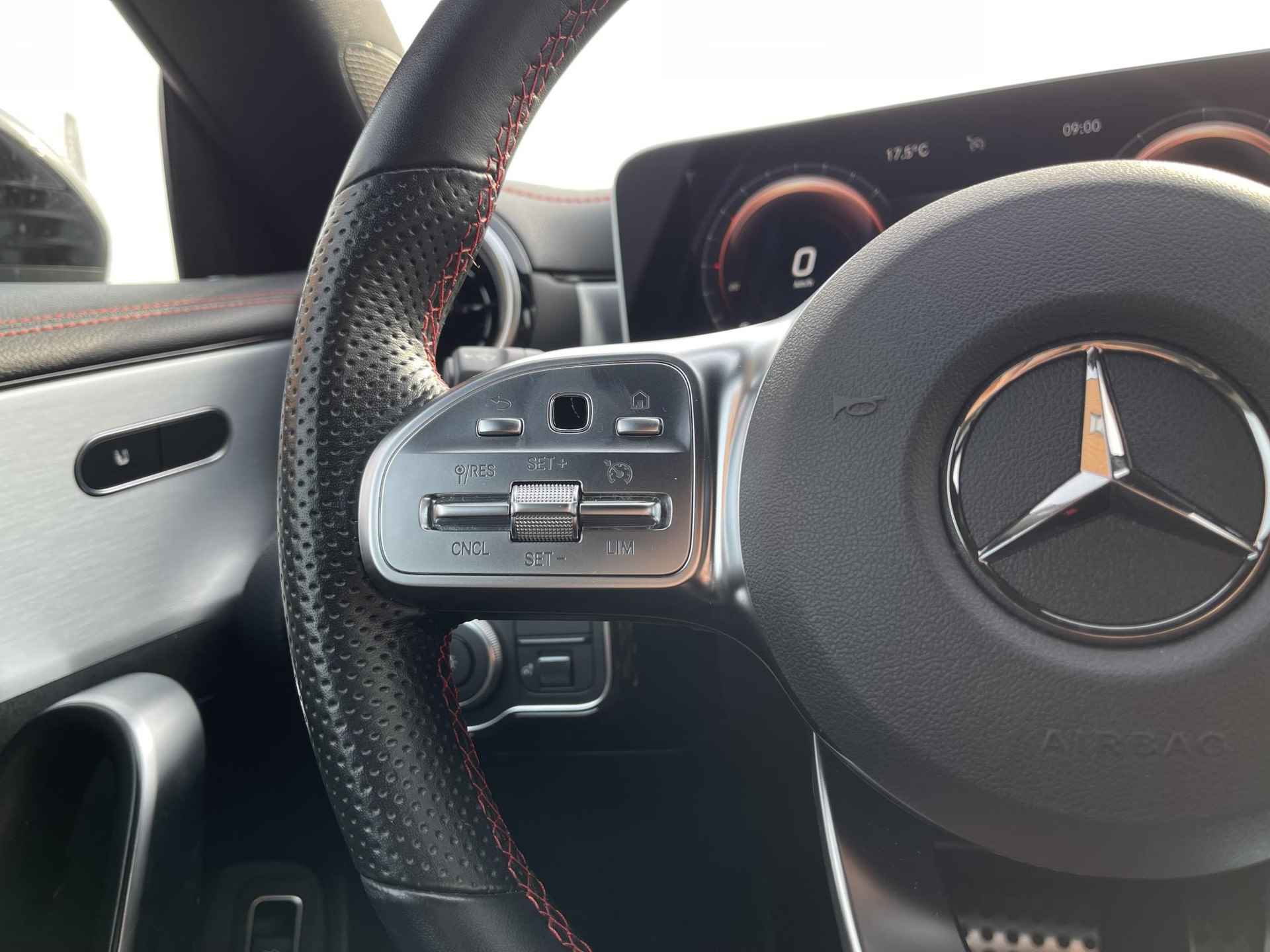 Mercedes-Benz CLA-klasse 180 Advantage AMG-Line | Navigatie | Camera | Stoelverwarming | Apple Carplay/Android Auto | LED Koplampen | Rijklaarprijs! - 15/26