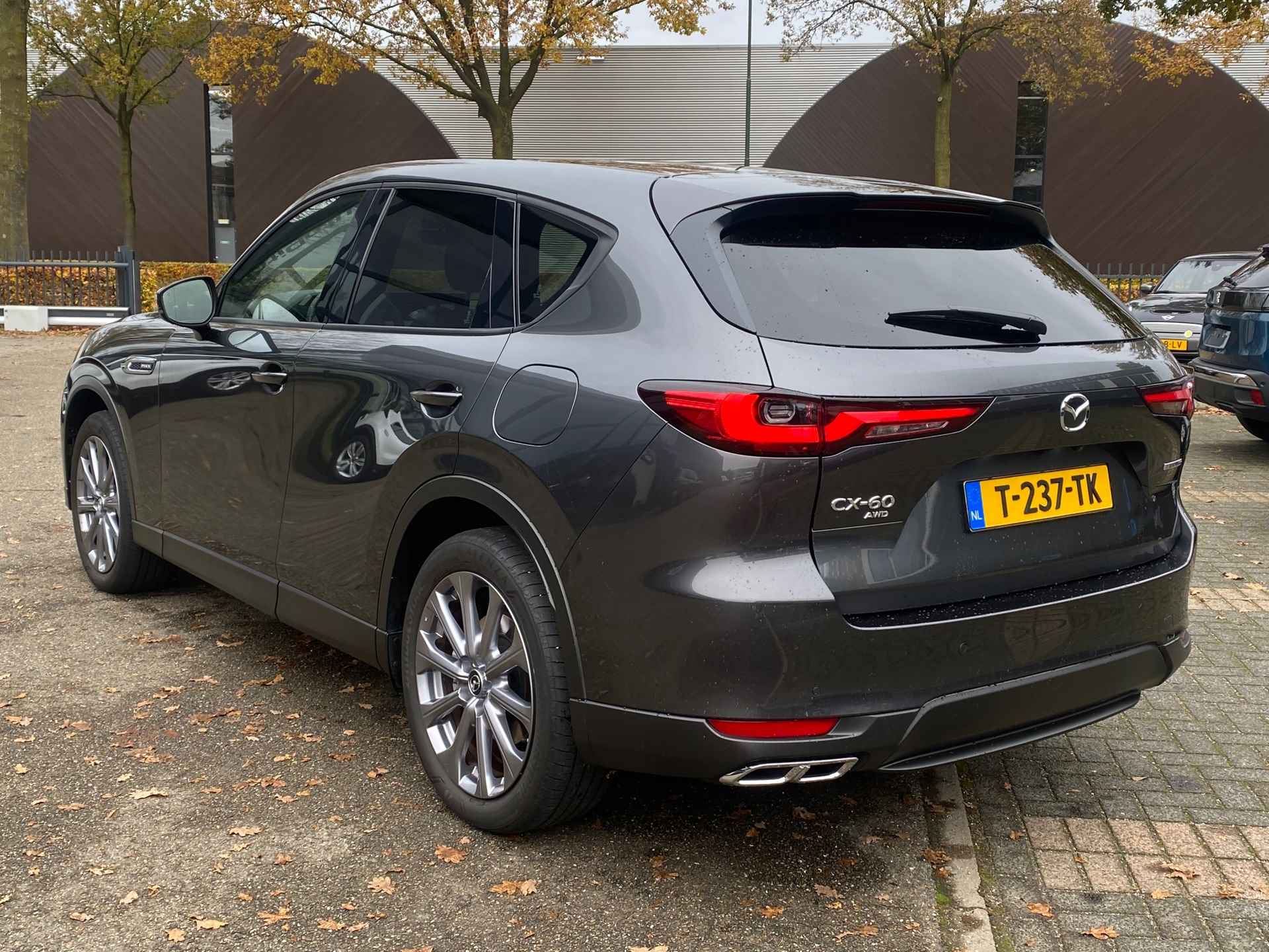 Mazda CX-60 2.5 e-SkyActiv PHEV Takumi| 4WD| PANO| HEAD-UP| ELEK. TREKHAAK| ELEK. STOELEN|ACHTERBANK VERWARMD| - 6/35