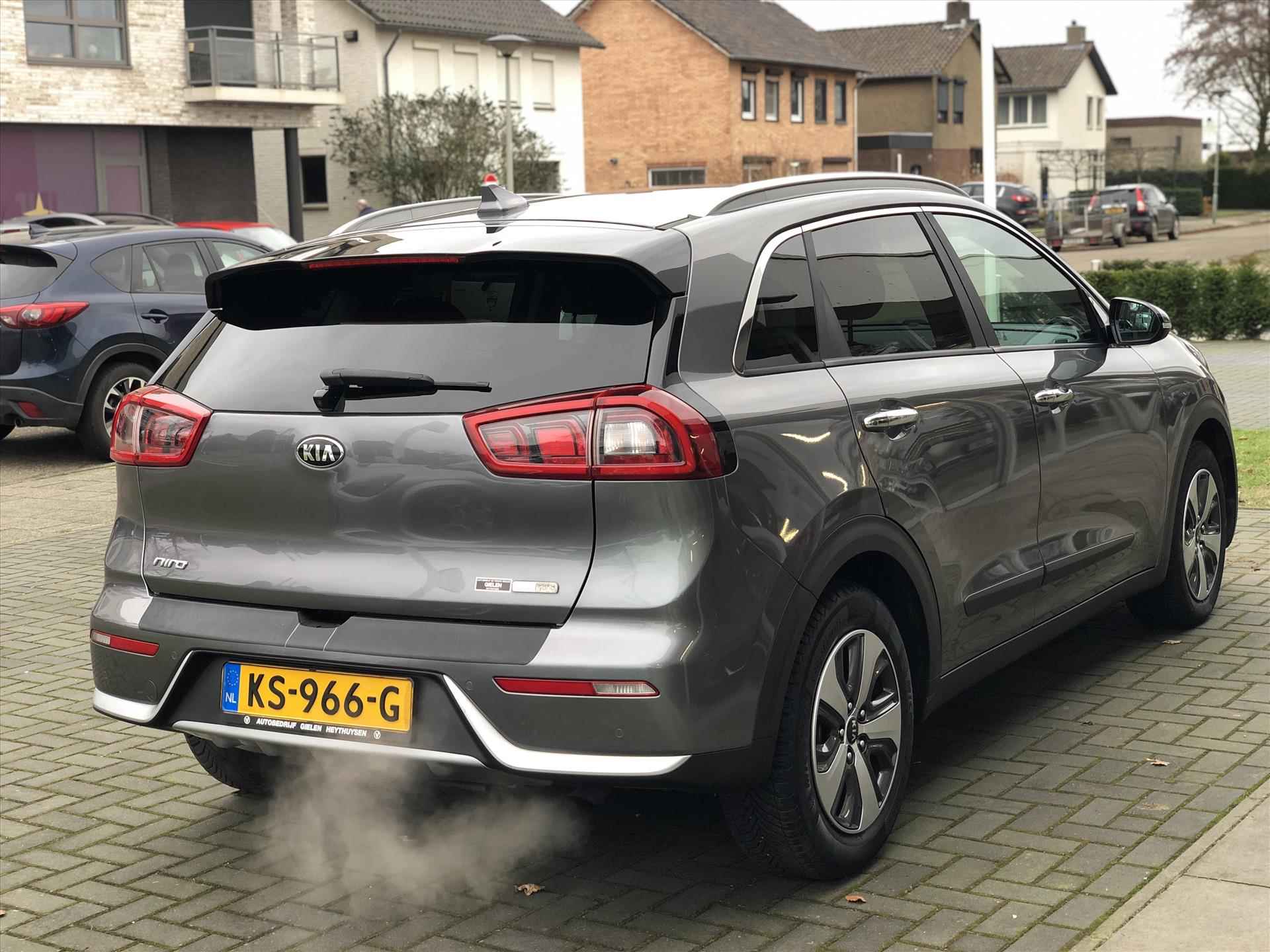 Kia Niro 1.6 GDi Hybrid BusinessLine | Leer, Stoel + Stuurverwarming, Navigatie, Keyless, Parkeersensoren, Adaptive cruise control - 30/34