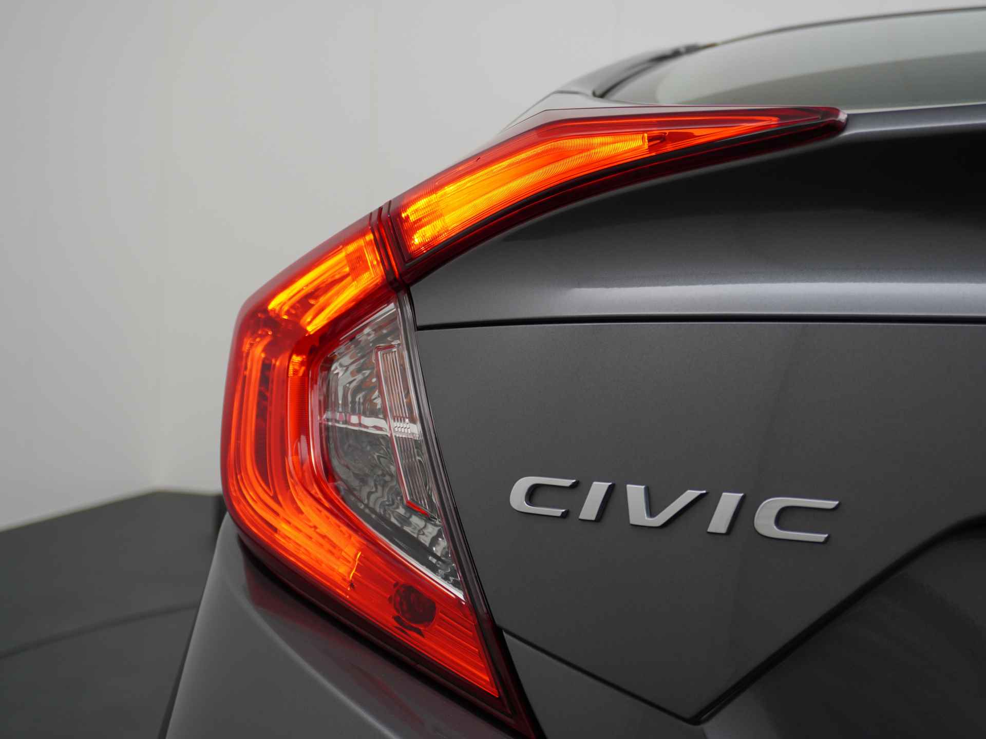 Honda Civic 1.5 i-VTEC 182pk CVT 4D Executive Rijklaarprijs inc 12 mnd garantie - 10/47