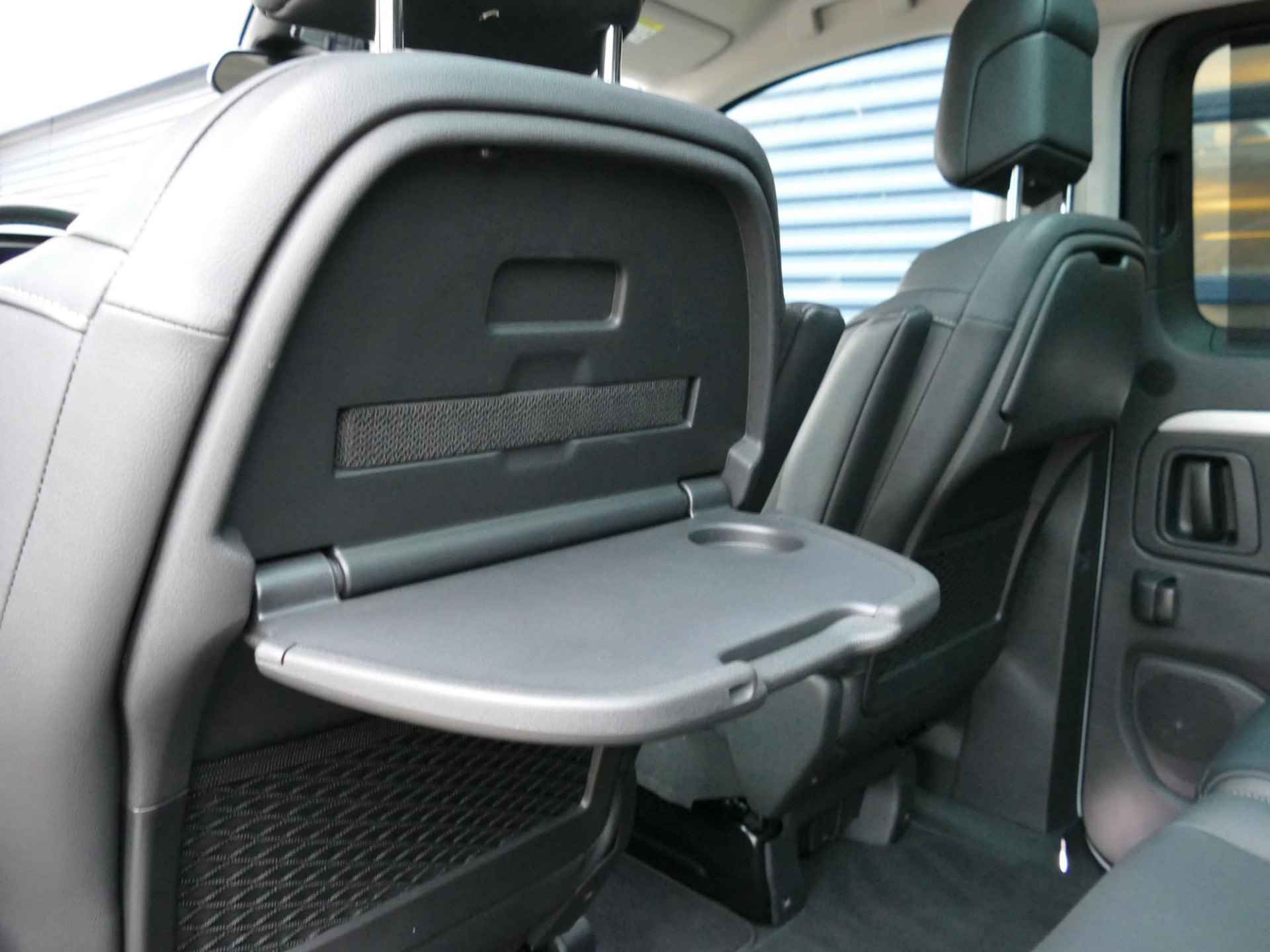 Peugeot e-Traveller 75 kWh Business Long VIP | 8-persoons | Stoelverwarming | Camera | Keyless | Panorama dak | SNEL LEVERBAAR - 12/33