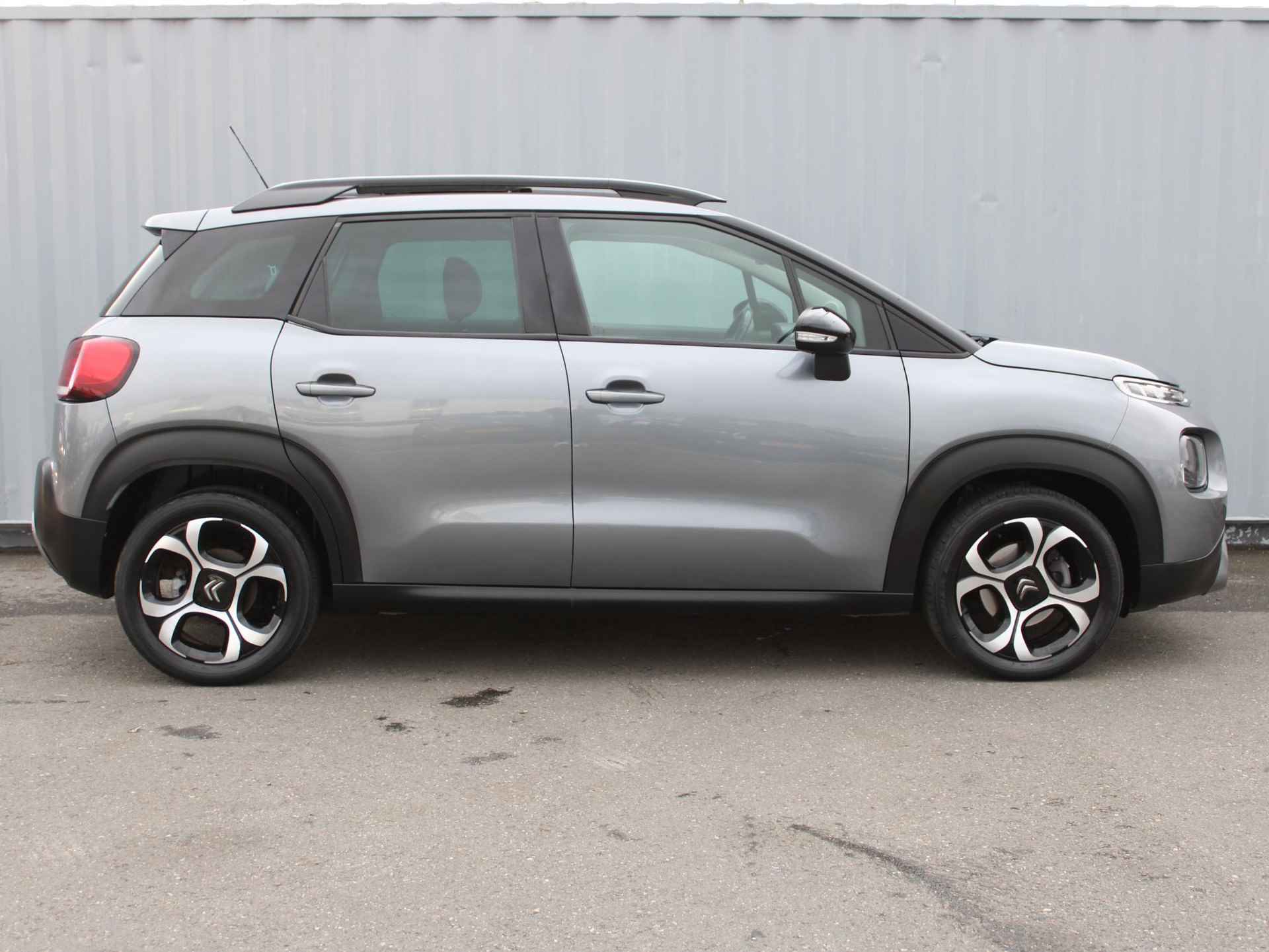 Citroen C3 Aircross 1.2 PT 110 Shine PANODAK/NAVI/CLIMA - 6/39