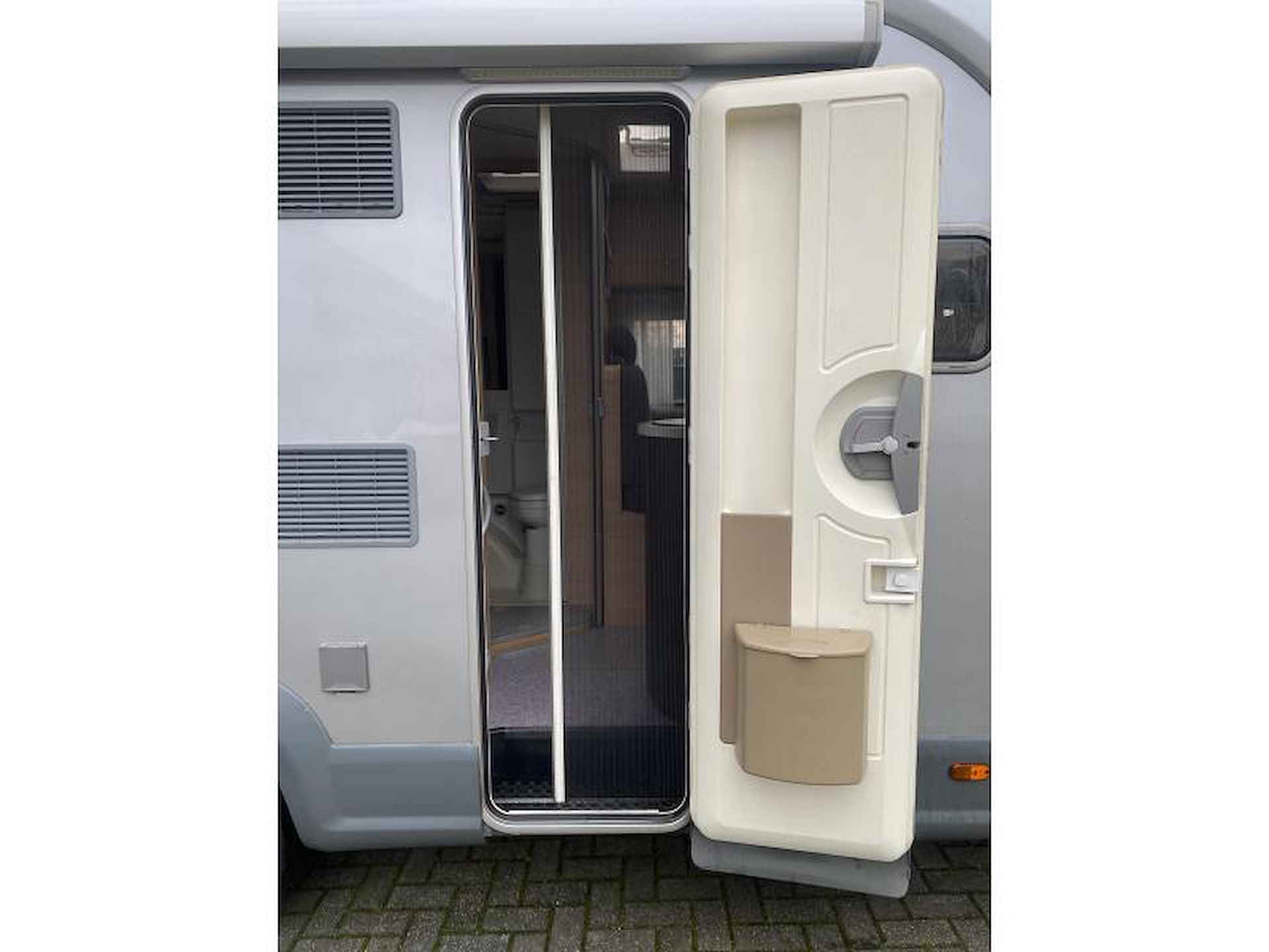 Weinsberg Imperiale  600 ME Enkele Bedden - 22/23