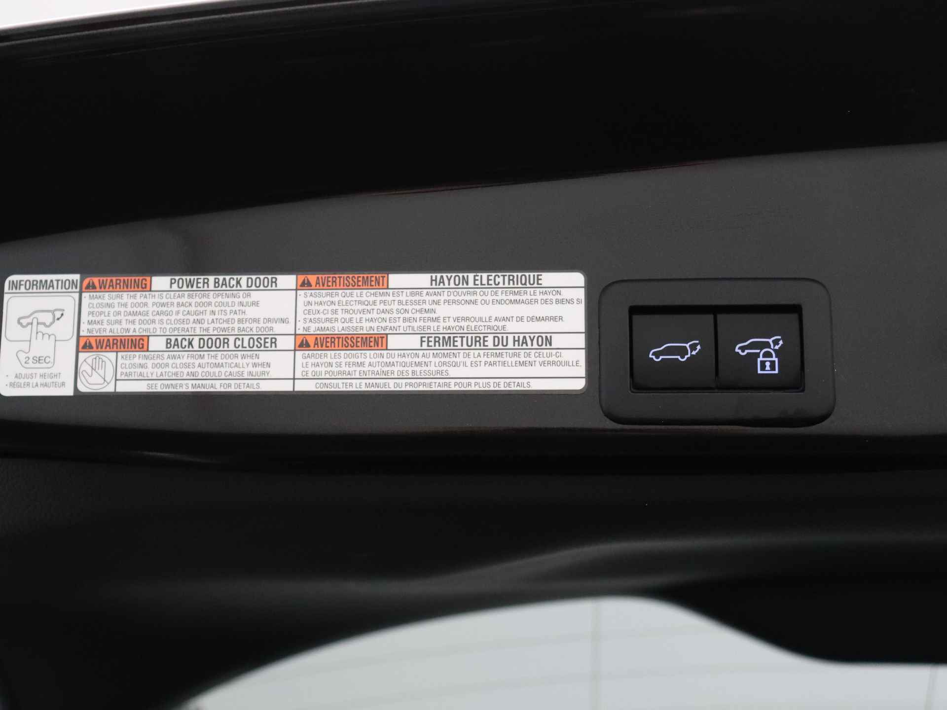 Toyota Yaris Cross 1.5 Hybrid GR Sport | JBL | NL-auto | Dodehoek detector | Parkeersensoren voor & achter | - 38/43