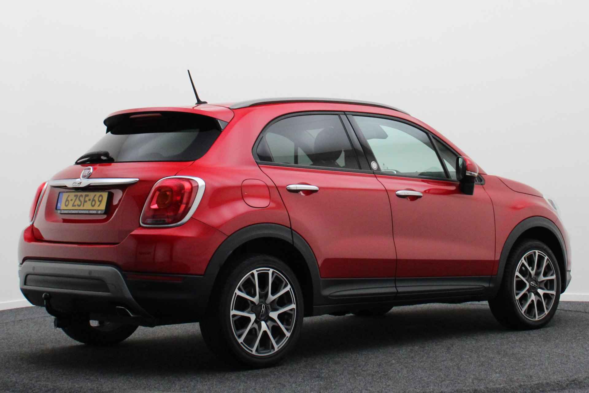 Fiat 500X Cross 1.4 Turbo MultiAir Cross Climate, Cruise, Navigatie, Camera, Keyless, Noodremassistent, Trekhaak, 18'' - 19/48