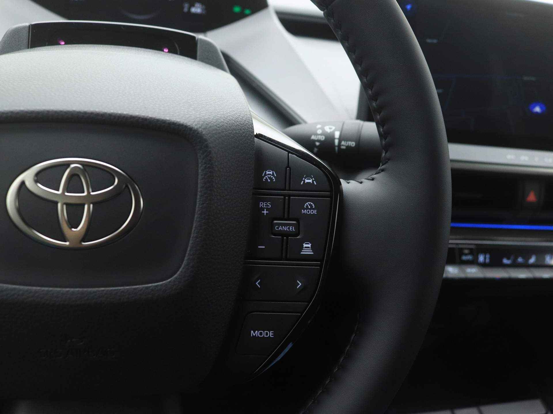 Toyota Prius 2.0 Plug-in Executive *Demo* | 2024 Model | - 21/39