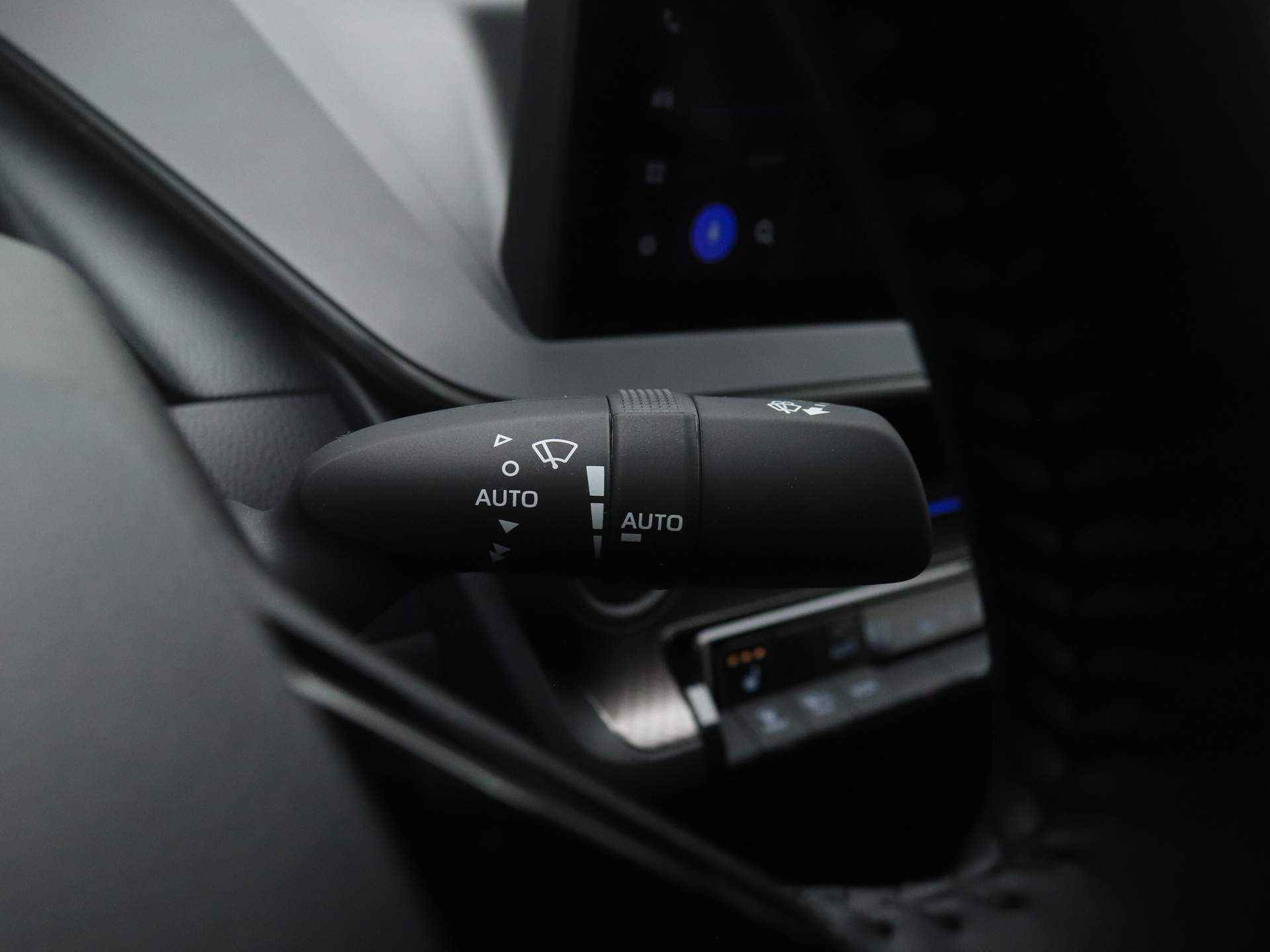 Toyota Prius 2.0 Plug-in Executive *Demo* | 2024 Model | - 23/39