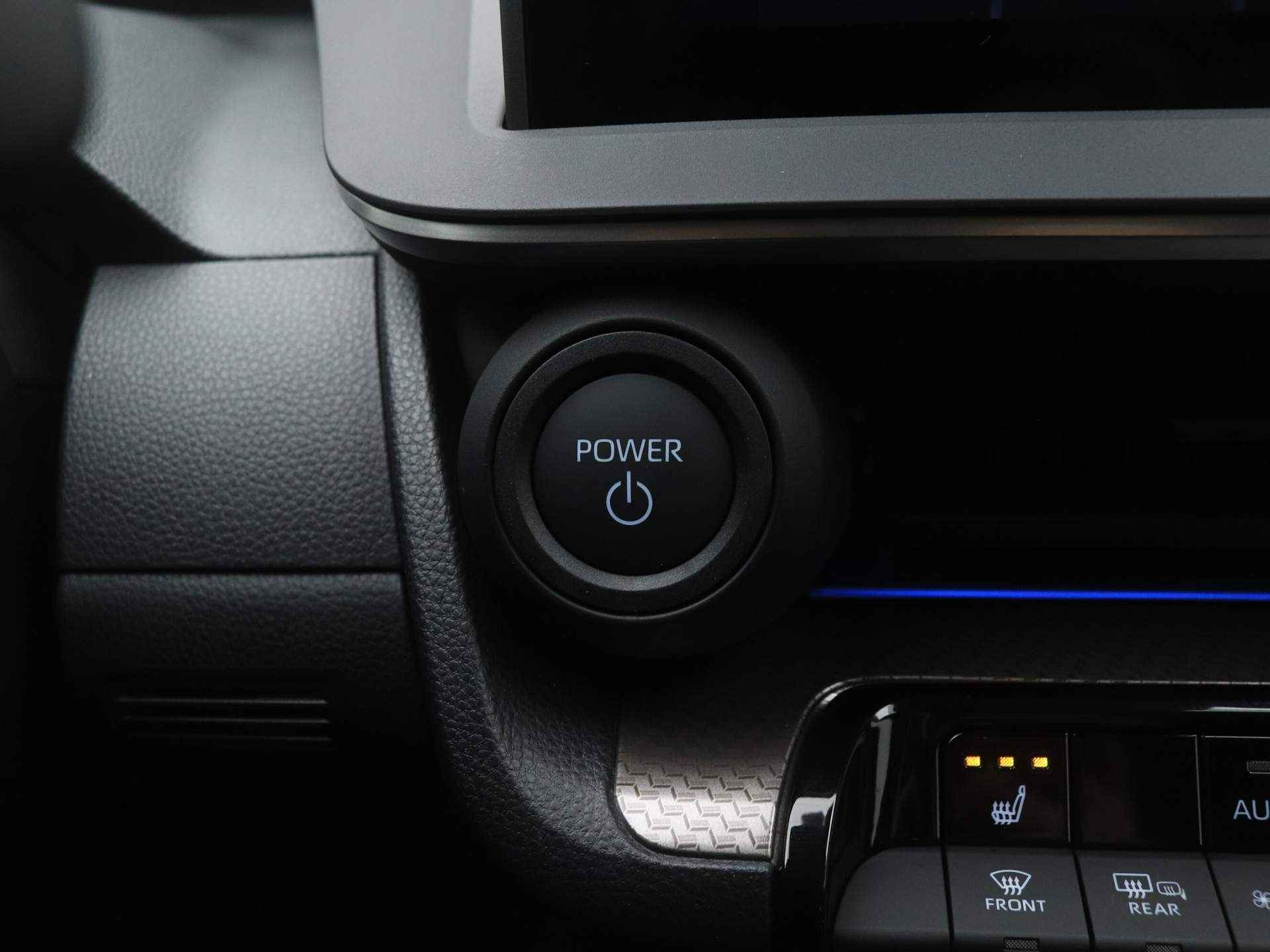 Toyota Prius 2.0 Plug-in Executive *Demo* | 2024 Model | - 24/39
