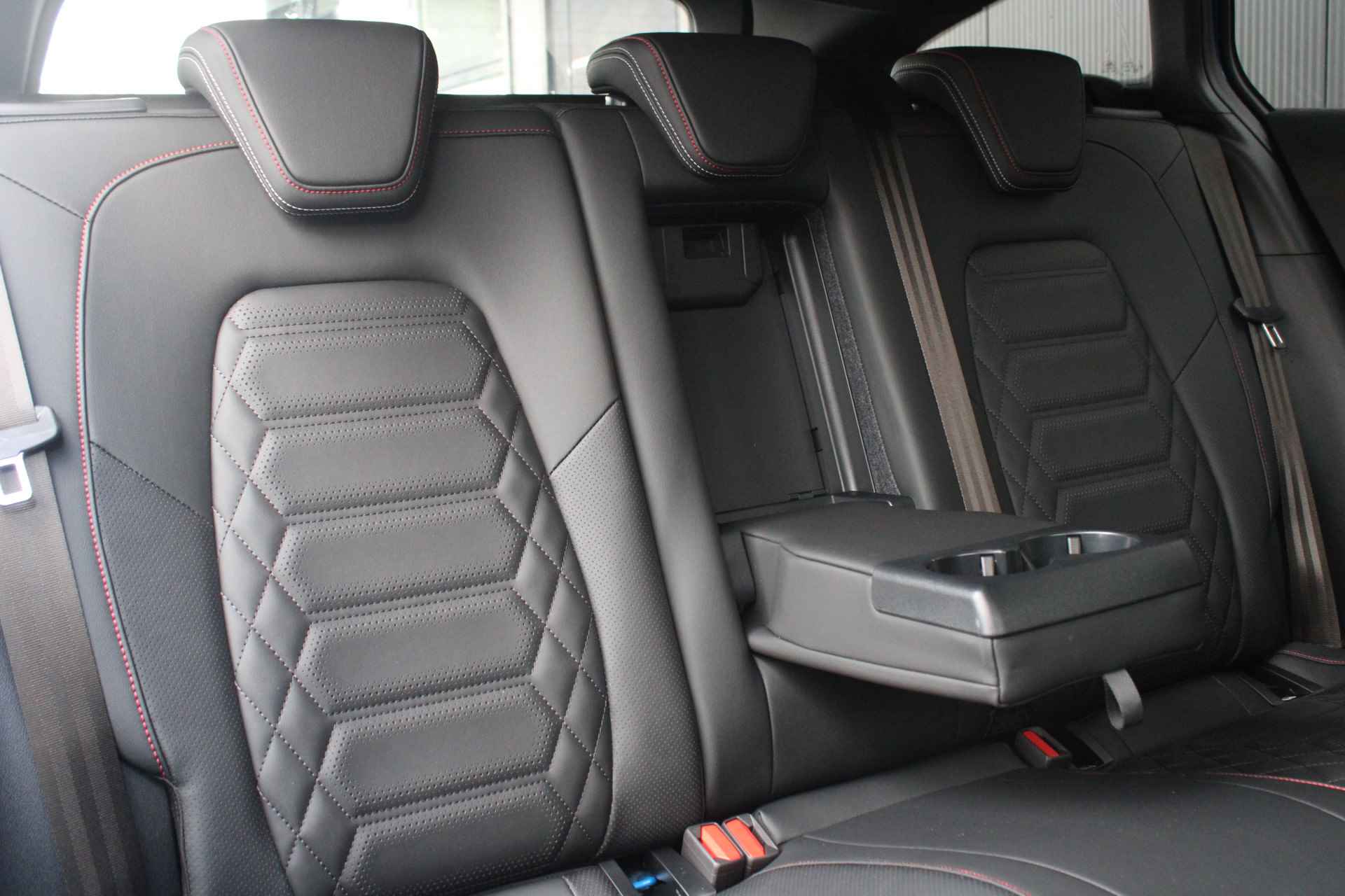 Ford Focus Wagon 1.0 Hybrid ST Line X | LEDEREN BEKLEDING | DAPTIVE CRUISE | B&O | PARKING PACK | WINTER PACK - 10/35