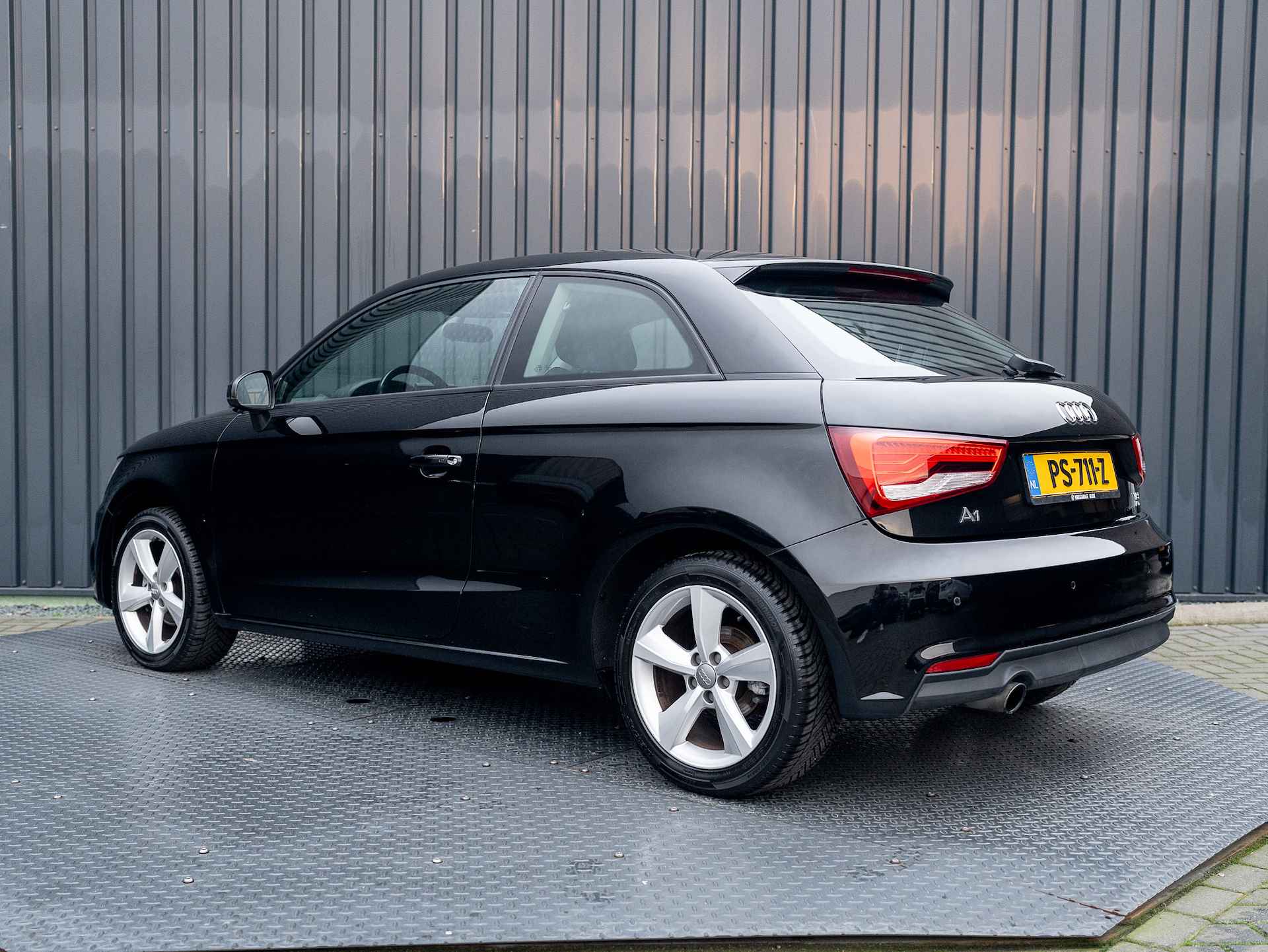 Audi A1 1.0 TFSI Design Pro Line Plus | Stoelverw. | Cruisecontrol | Parkeersensoren | Prijs Rijklaar!! - 5/44