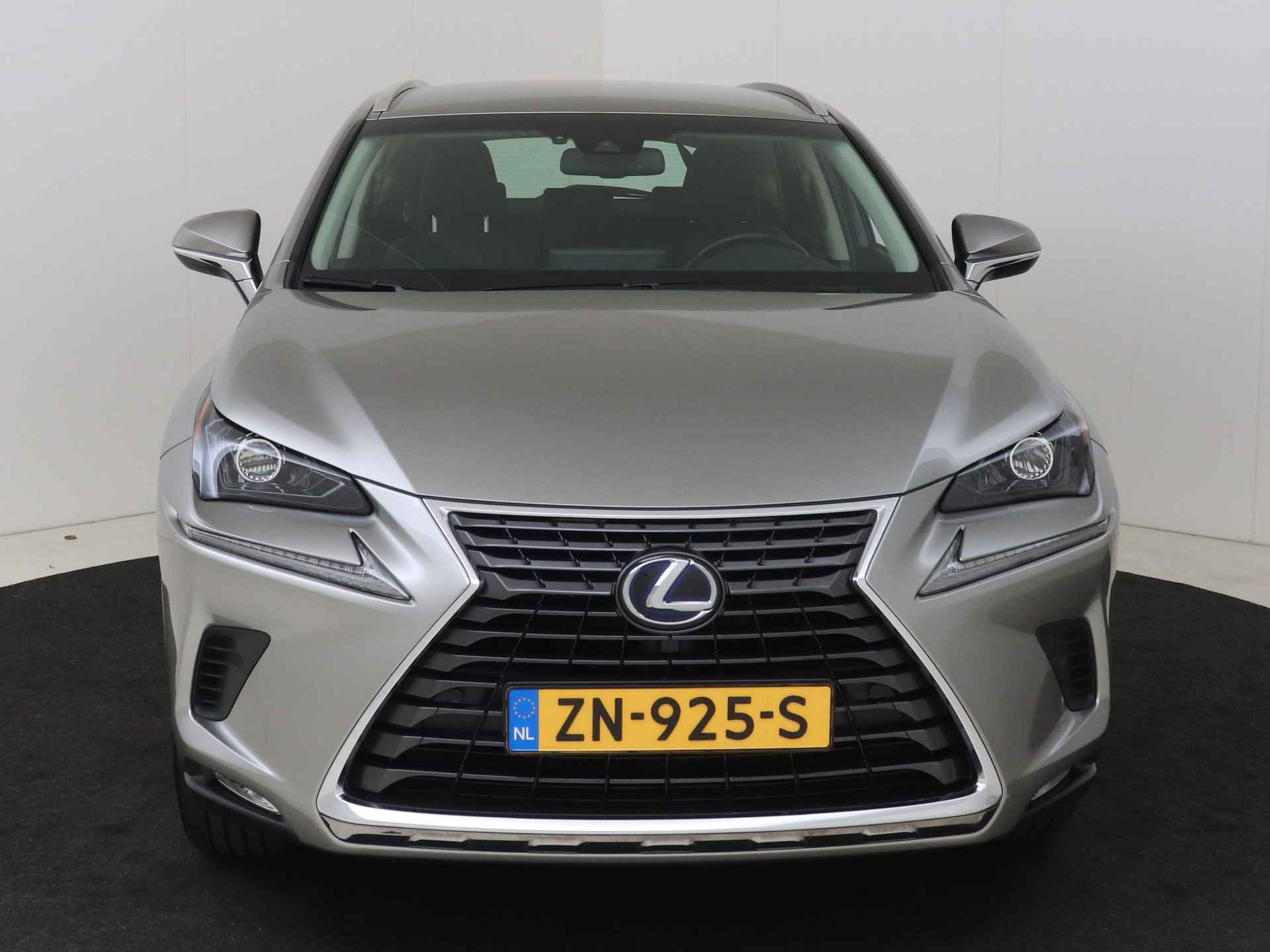 Lexus NX 300h AWD Business Line | Parkeersensoren | Lederen Bekleding | Stoelverwarming | - 27/45