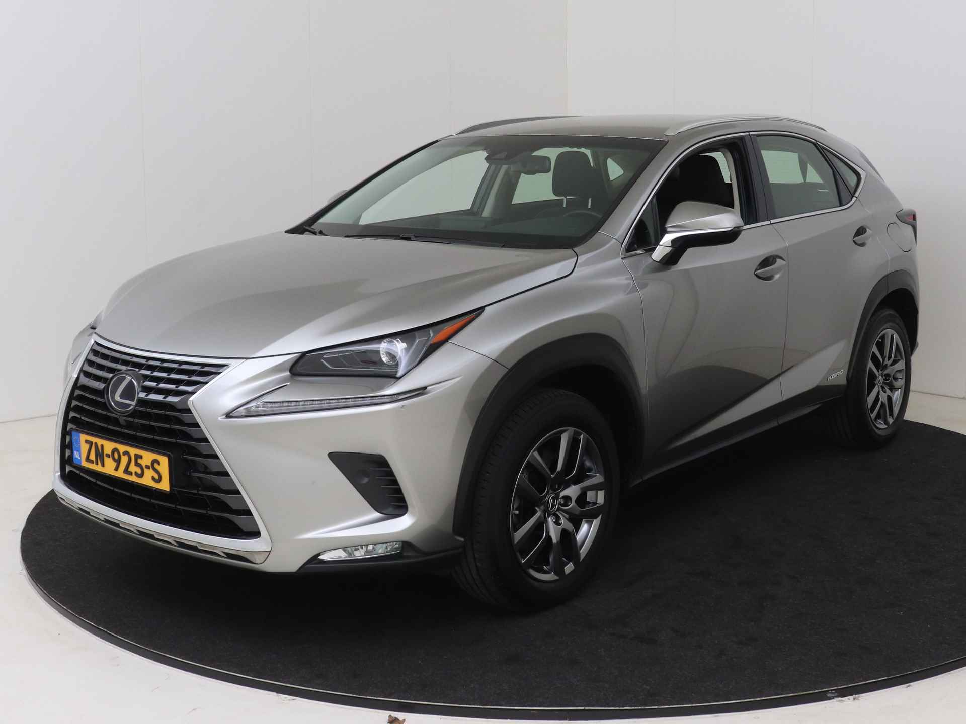 Lexus NX 300h AWD Business Line | Parkeersensoren | Lederen Bekleding | Stoelverwarming | - 28/45