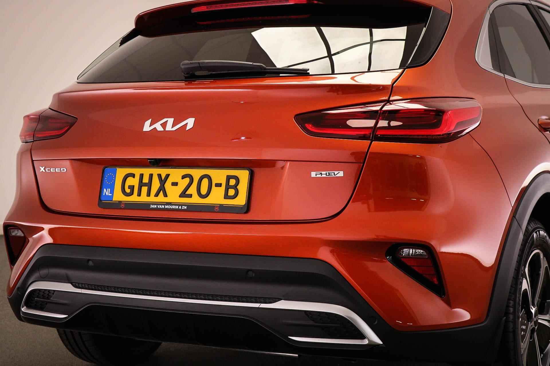 Kia XCeed 1.6 GDi PHEV DynamicPlusLine | APPLE CARPLAY | DRAADLOZE LADER | HALF LEDER | STOEL/STUUR VERWARMING | CAMERA | 16" - 18/50