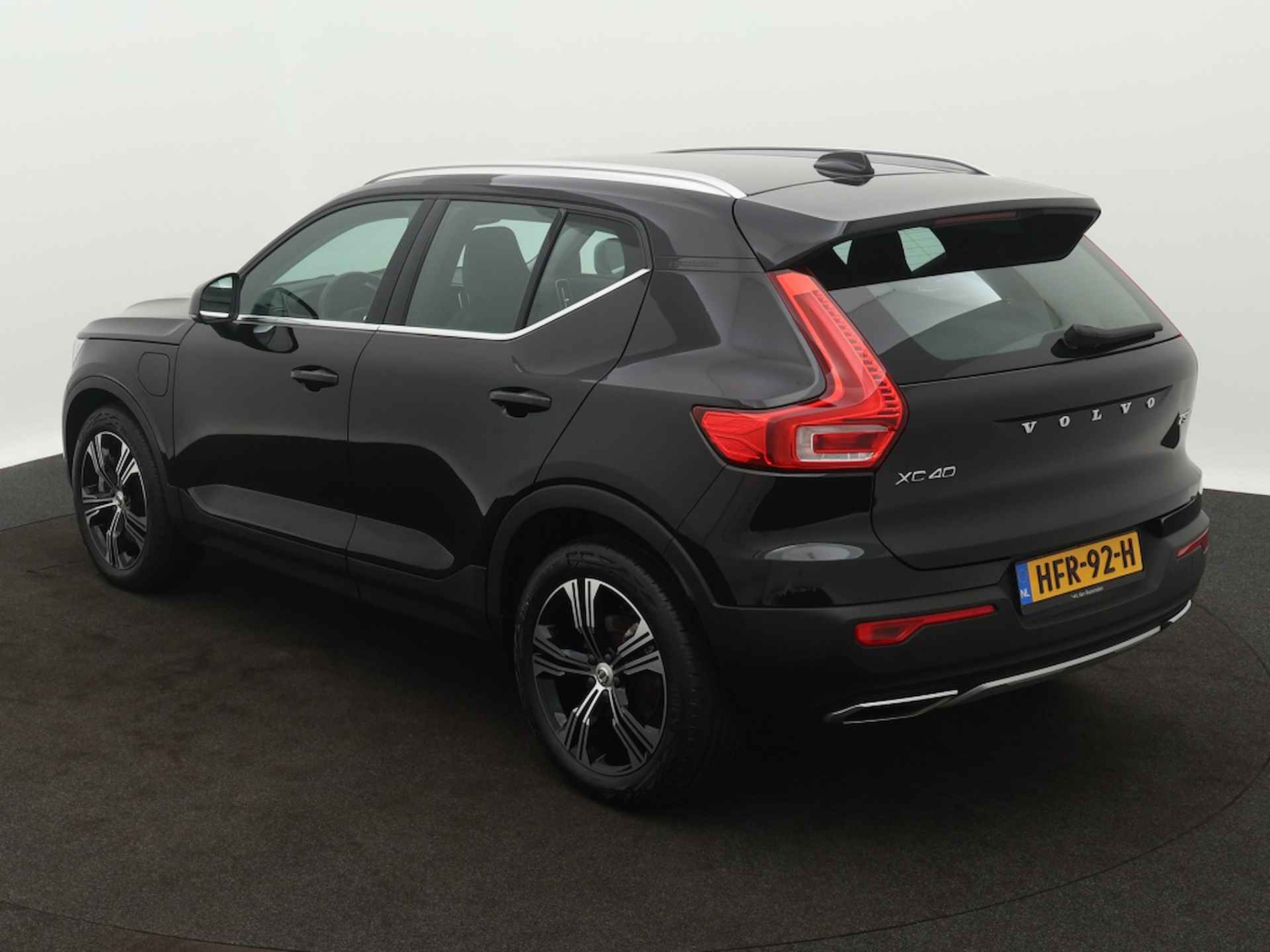 Volvo XC40  t5 Recharge Inscription | Adaptive | Camera | H&K | Memory Seats - 3/41