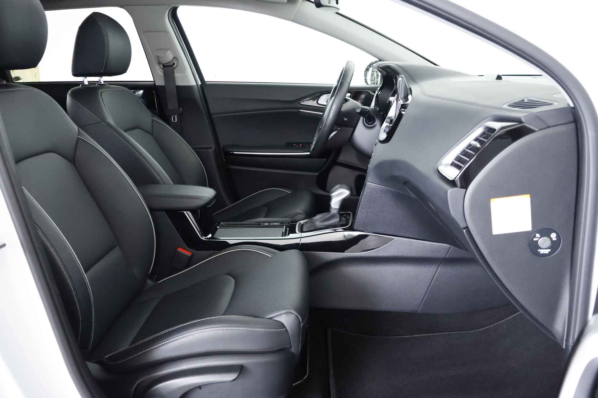 Kia Ceed Sportswagon 1.6 GDI PHEV Platinum Edition / Opendak / Leder / LED / Aut / ACC / CarPlay - 11/35