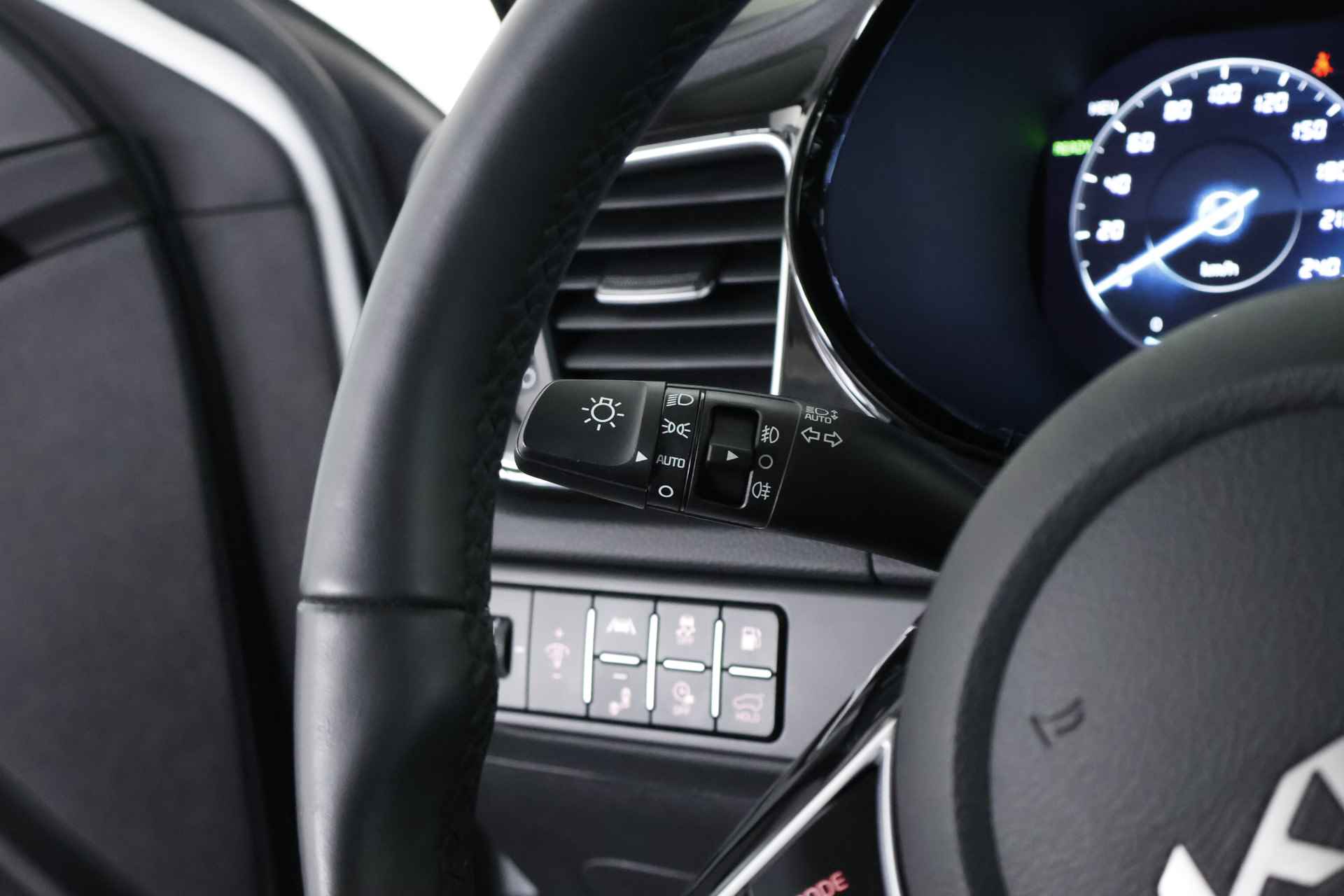 Kia Ceed Sportswagon 1.6 GDI PHEV Platinum Edition / Opendak / Leder / LED / Aut / ACC / CarPlay - 21/35