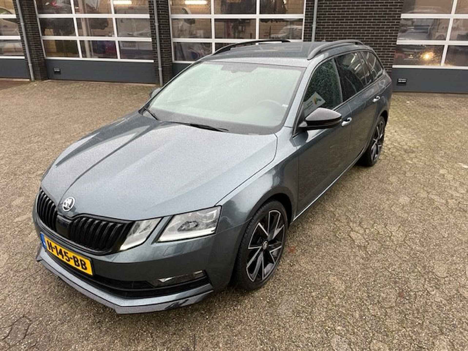 Skoda Octavia Combi 1.6 TDI Greentech 115pk Automaat - Trekhaak - 3/29