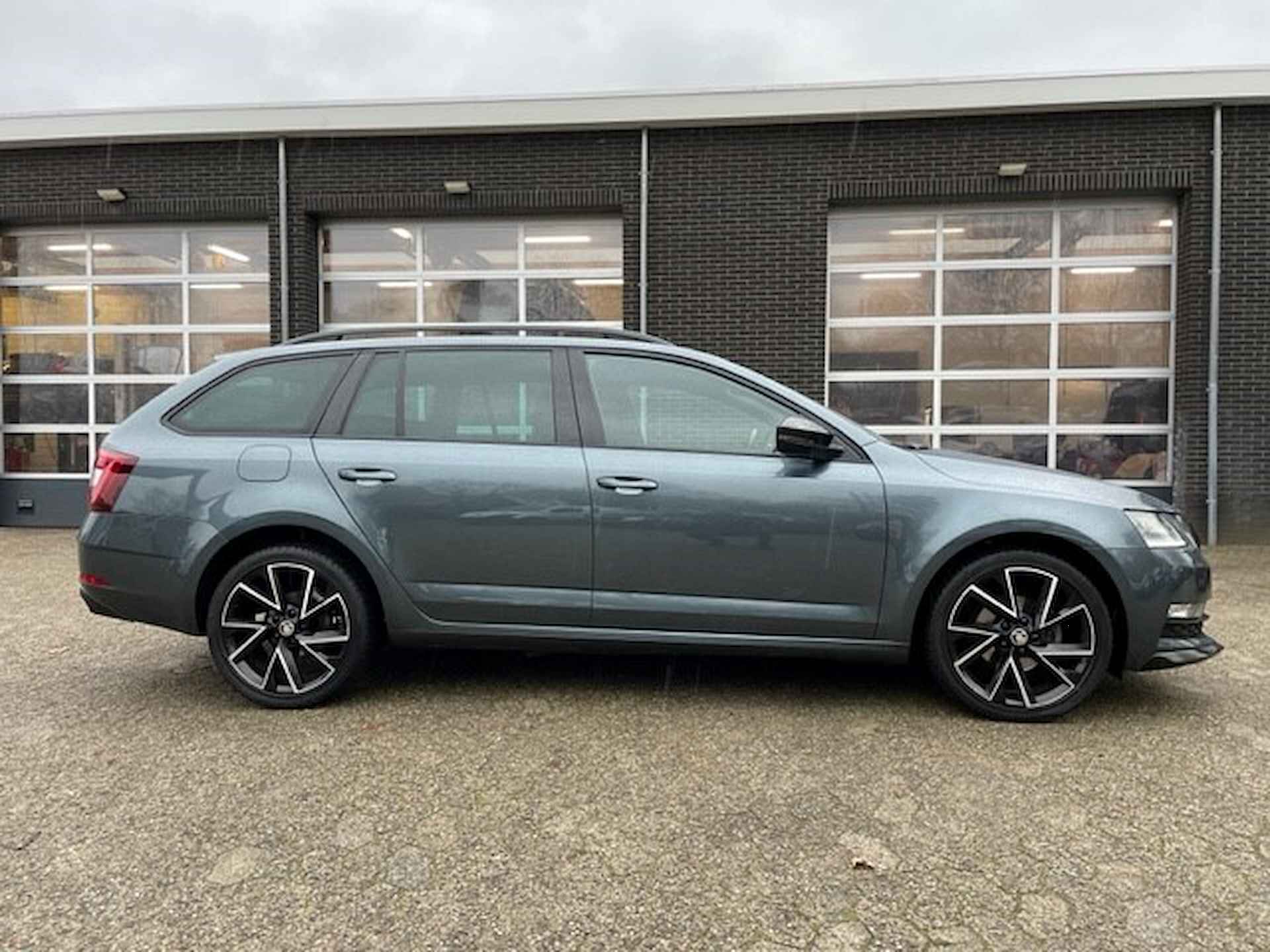 Skoda Octavia Combi 1.6 TDI Greentech 115pk Automaat - Trekhaak - 6/29