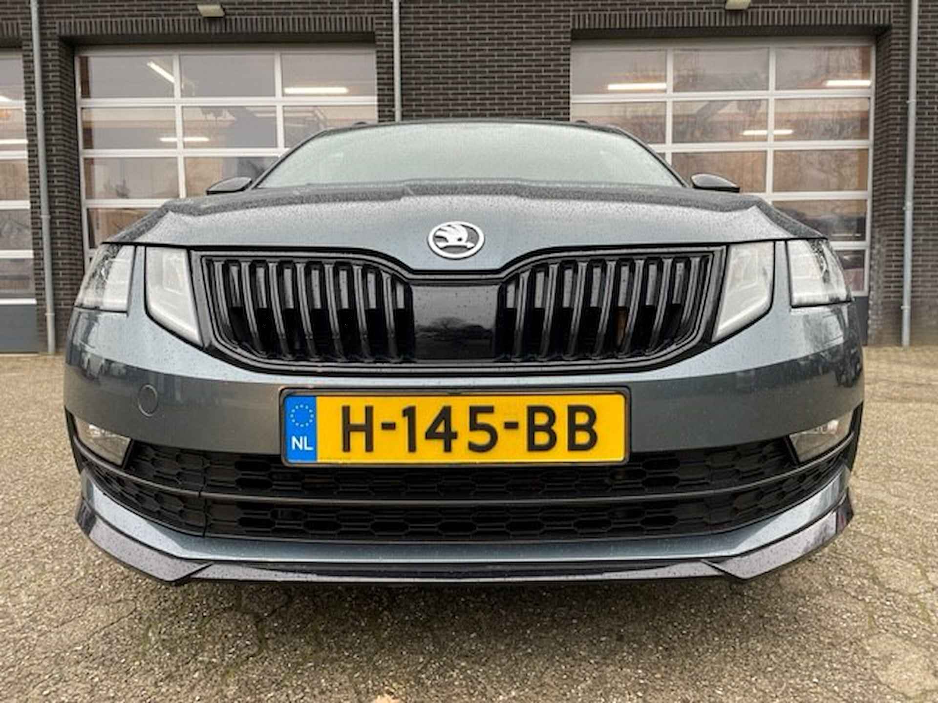 Skoda Octavia Combi 1.6 TDI Greentech 115pk Automaat - Trekhaak - 12/29