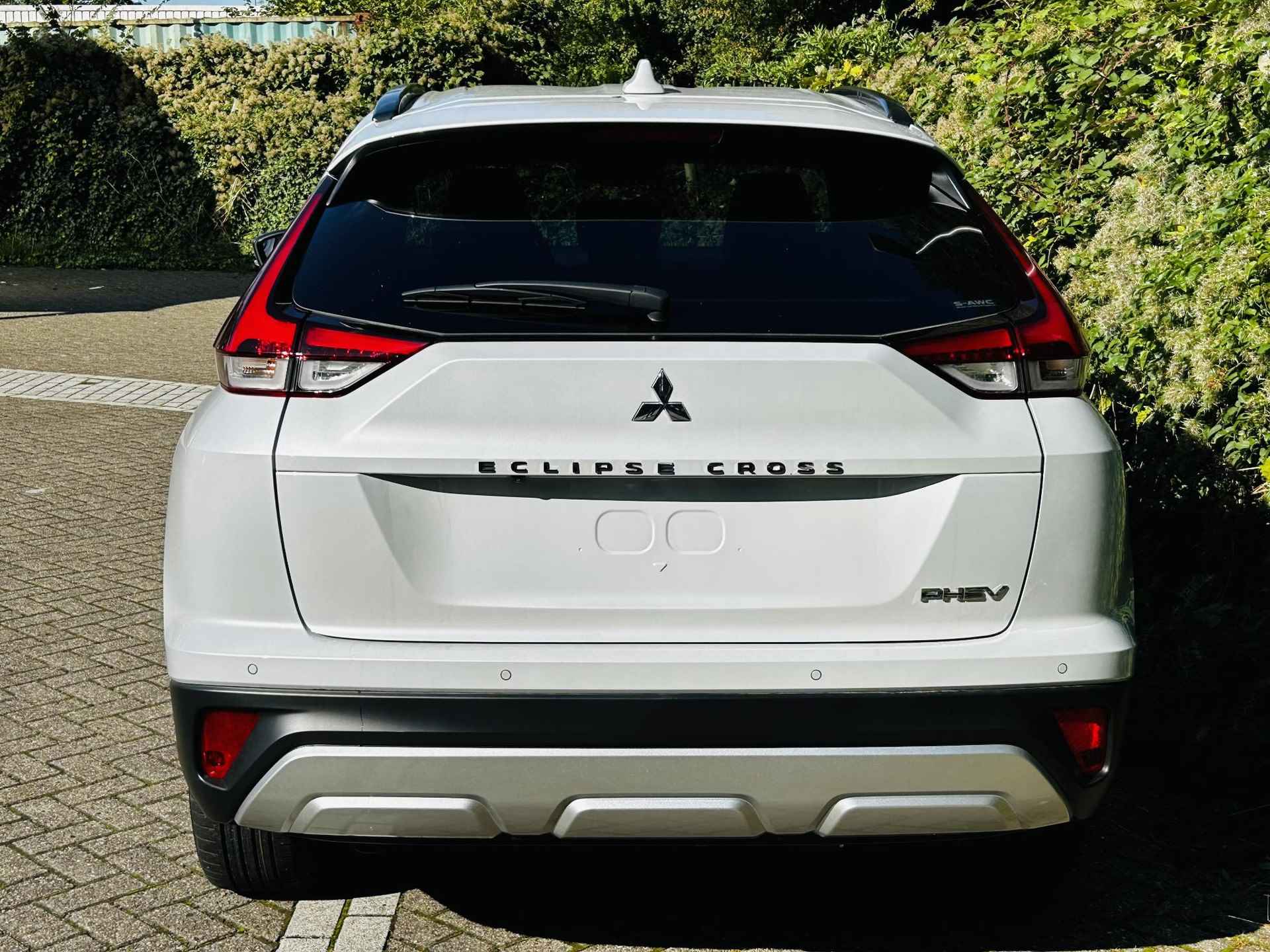 Mitsubishi Eclipse Cross 2.4 PHEV Executive | € 8000,- VOORRAAD KORTING | op = op  AUTOMAAT | APPLE/ANDROID AUTO  | CRUISE | CLIMATE | NAVI , STOELVERWARMING . - 4/34