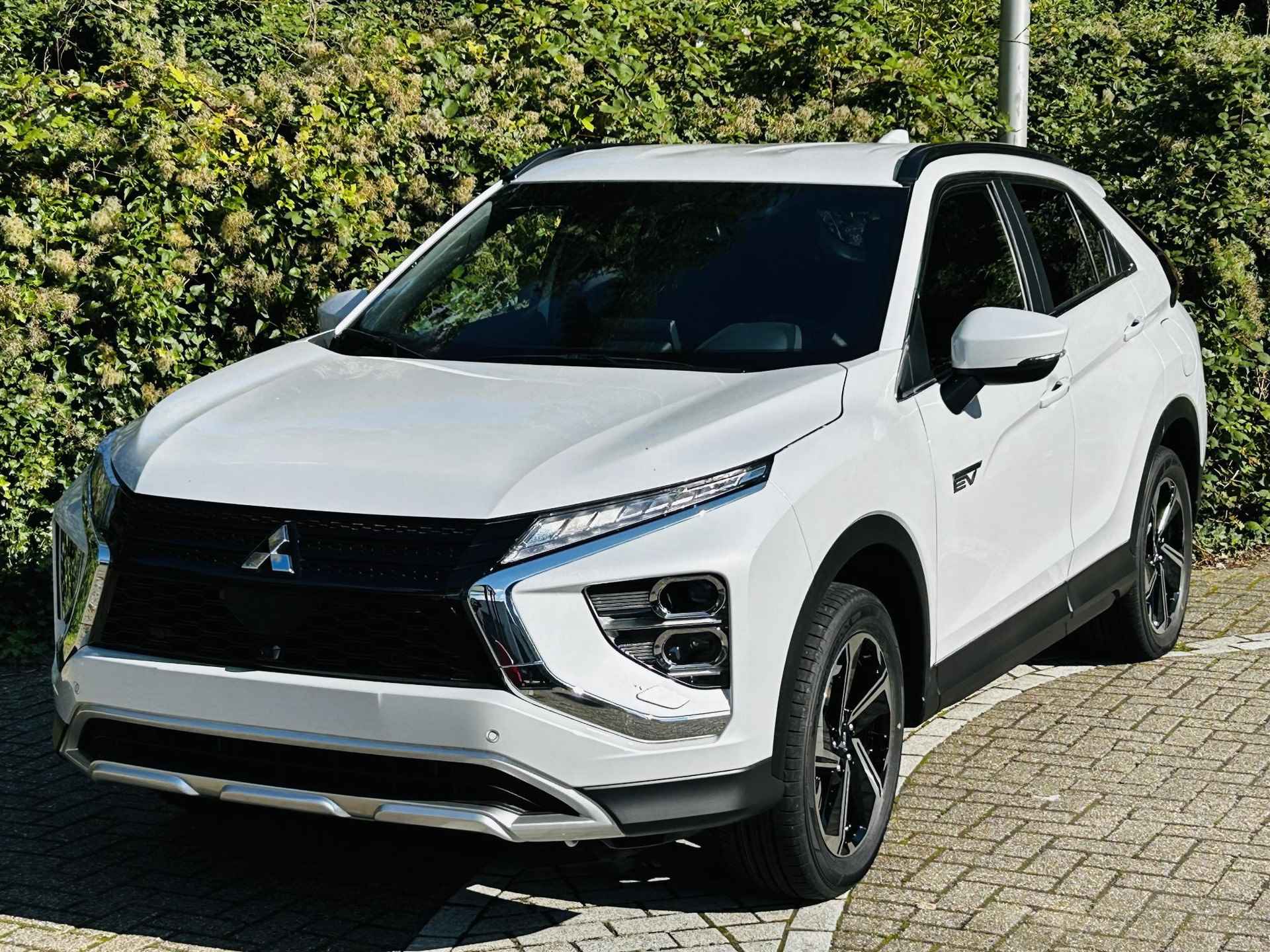 Mitsubishi Eclipse Cross 2.4 PHEV Executive | € 8000,- VOORRAAD KORTING | op = op  AUTOMAAT | APPLE/ANDROID AUTO  | CRUISE | CLIMATE | NAVI , STOELVERWARMING . - 14/34