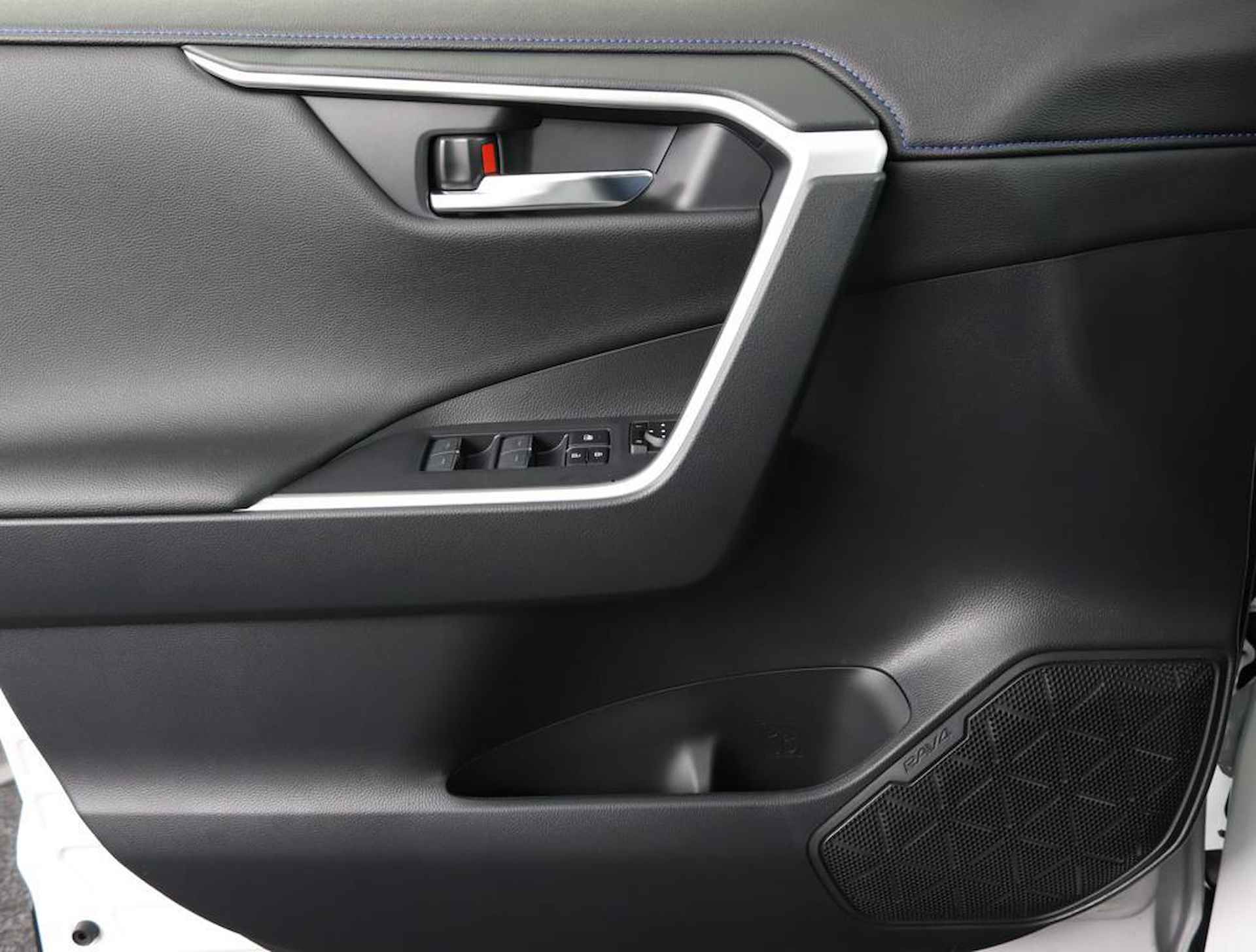 Toyota RAV4 2.5 Hybrid Style | Nieuw direct leverbaar | 10 jaar garantie | Innovation pack | - 24/53