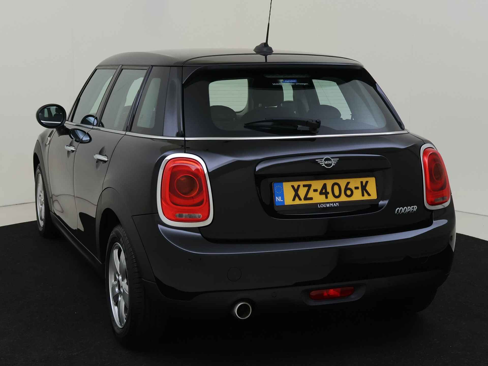 MINI 5-deurs 1.5 136pk Cooper 5drs Business Edition | Navigatie | Parkeersensoren | Airco | Cruise Control | - 18/43