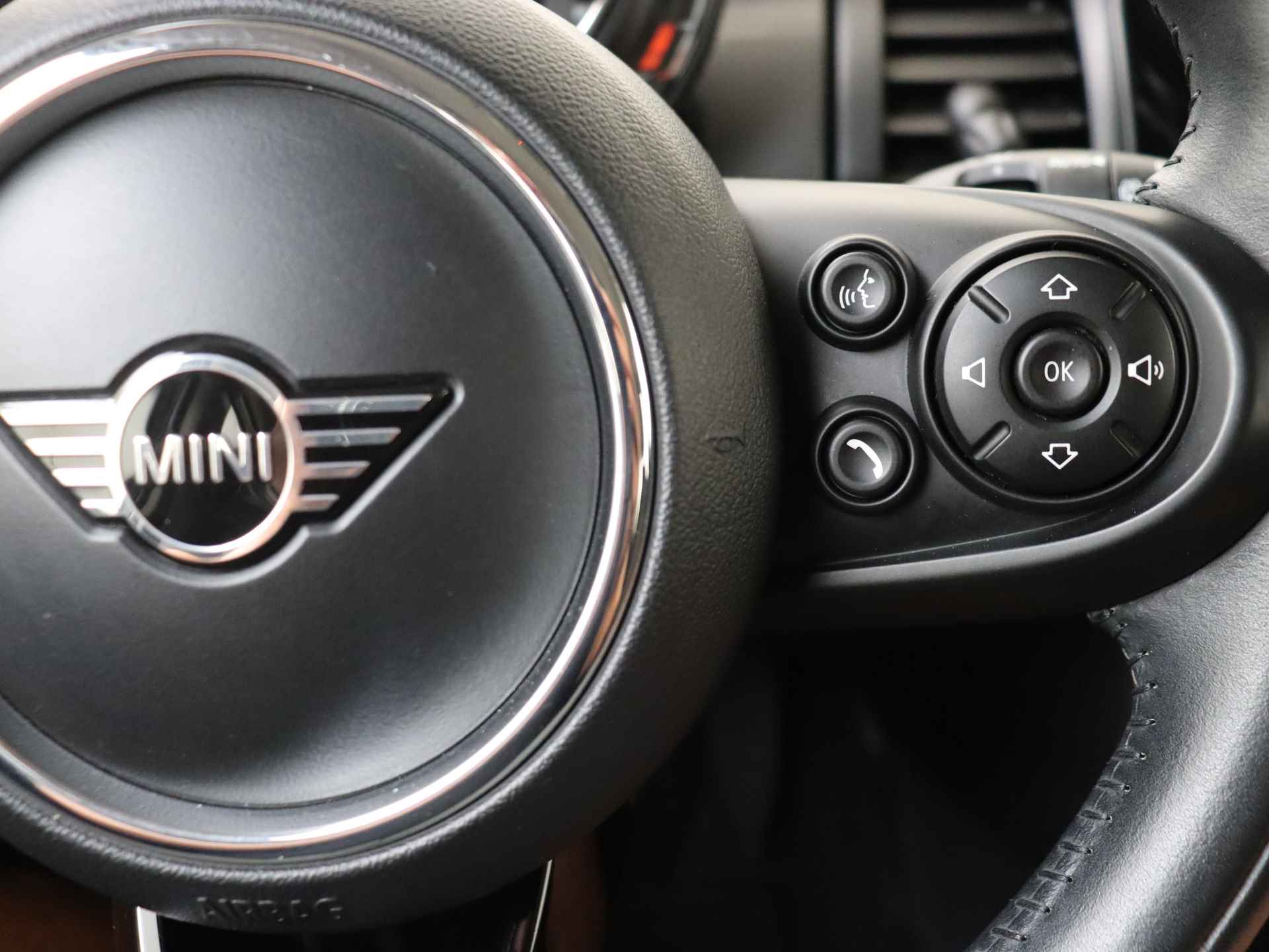 MINI 5-deurs 1.5 136pk Cooper 5drs Business Edition | Navigatie | Parkeersensoren | Airco | Cruise Control | - 24/43