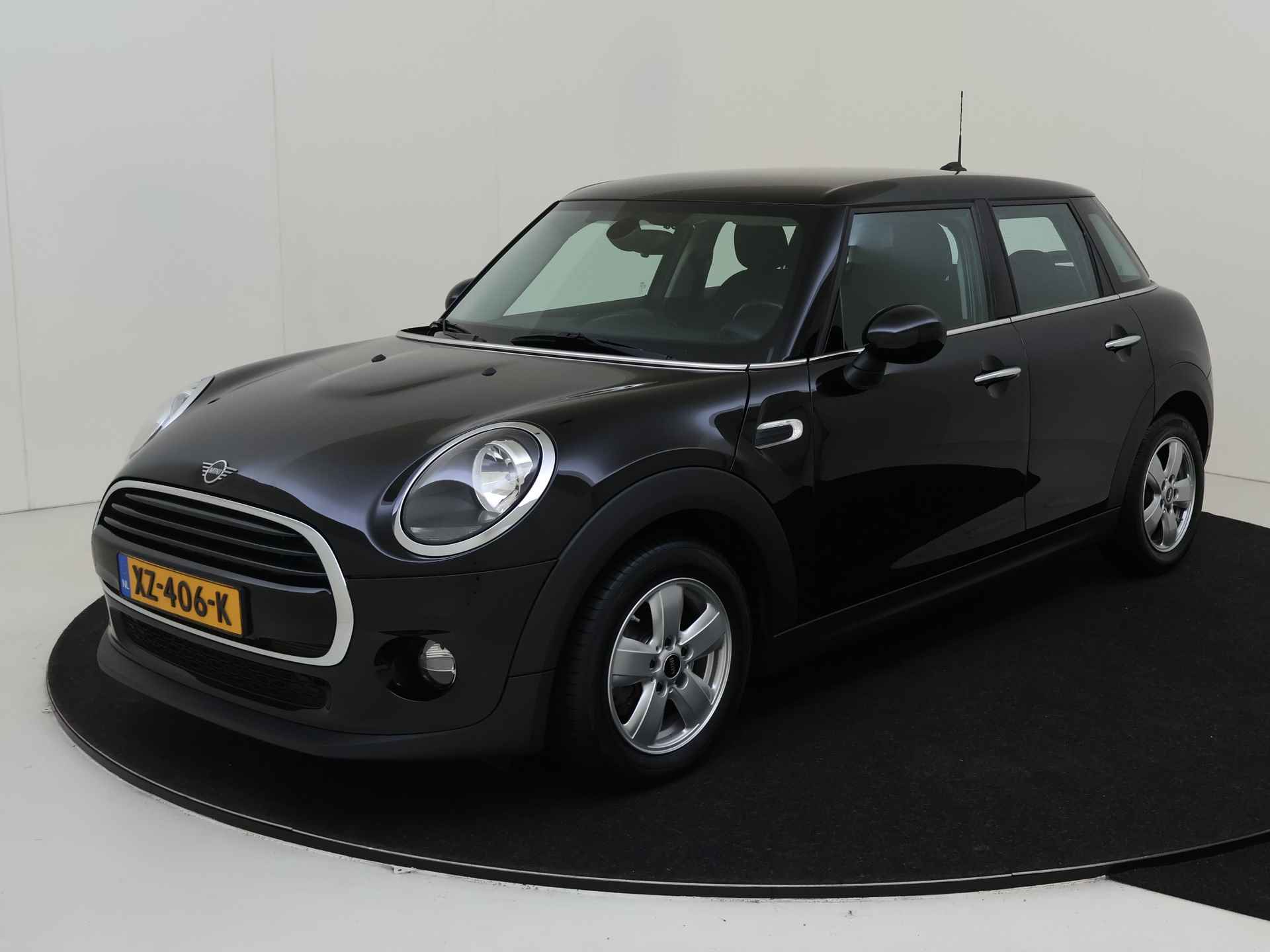 MINI 5-deurs 1.5 136pk Cooper 5drs Business Edition | Navigatie | Parkeersensoren | Airco | Cruise Control | - 30/43