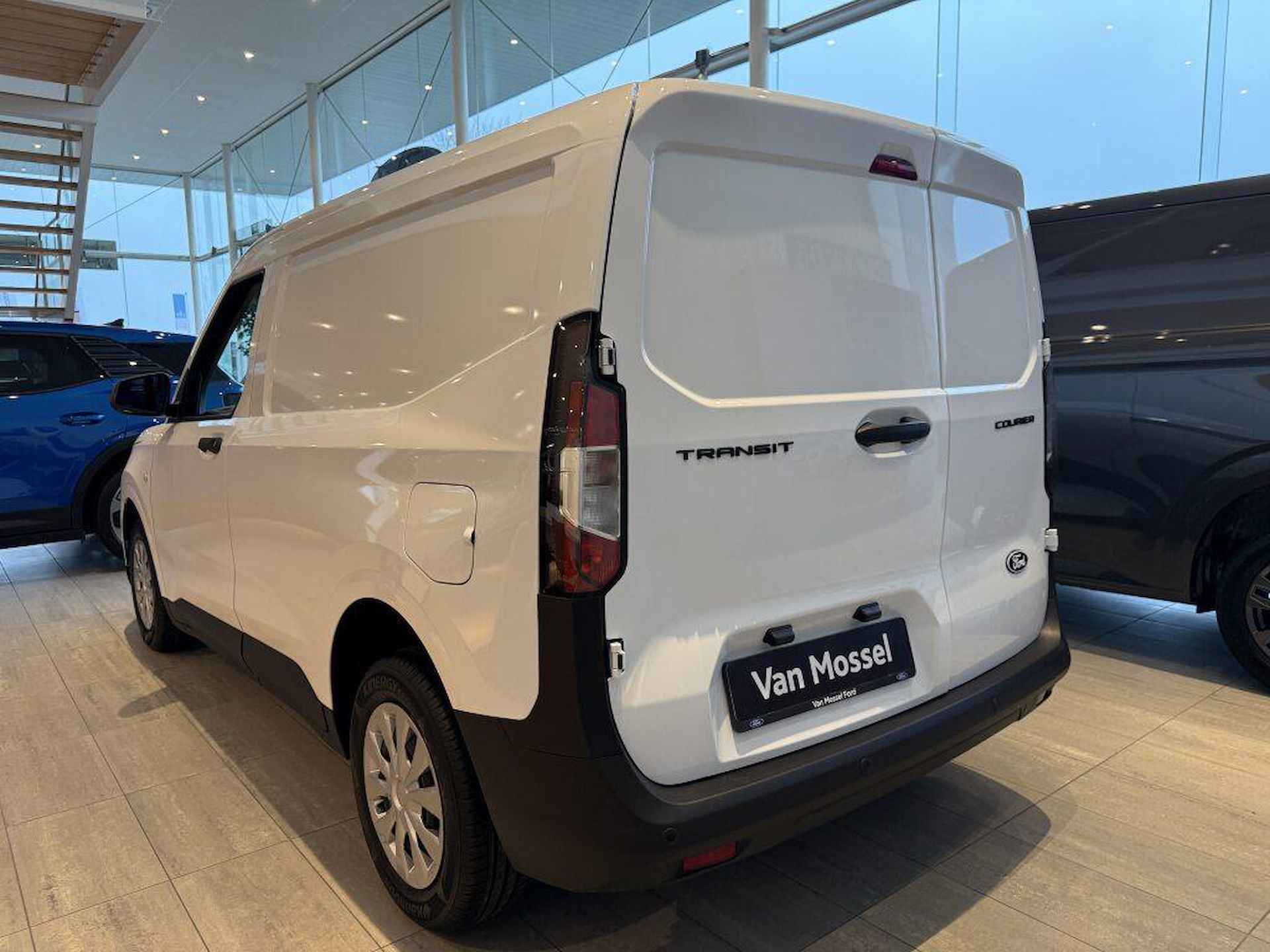 Ford Transit Courier | Voorraad auto! | Frozen White | LED Dagrijverlichting | LED Laadruimteverlichting - 4/18