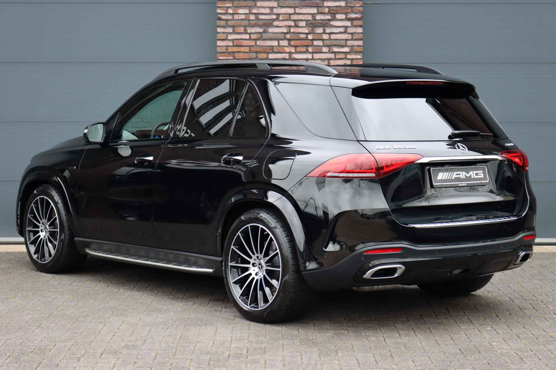 Mercedes-Benz GLE 350 de 4-MATIC AMG Line Aut9 | luchtvering | Distronic+ | Burmester | HUD | Stoelventilatie | Panoramadak | Surround Camera | Trekhaak | Rijassistentiepakket+ | - 6/45