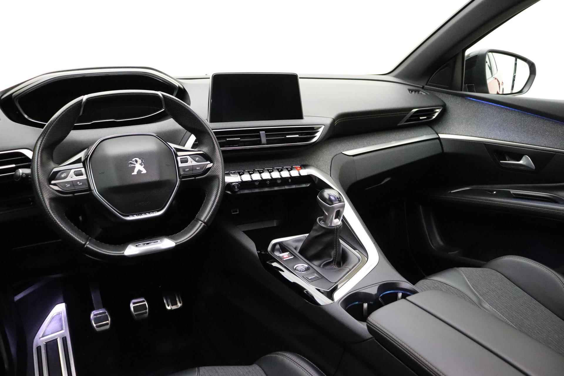 Peugeot 3008 1.2 PureTech GT Line | Panorama Dak | Navigatie | Climate & Cruise Control | 19INCH | Dodehoeksensoren | LED | - 19/38