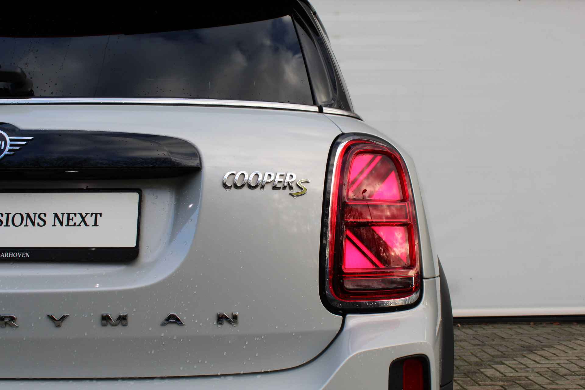 MINI Countryman Cooper S E ALL4 Classic Automaat / Panoramadak / Comfort Access / Stoelverwarming / LED / Cruise Control / PDC achter / Verwarmd stuurwiel - 18/28