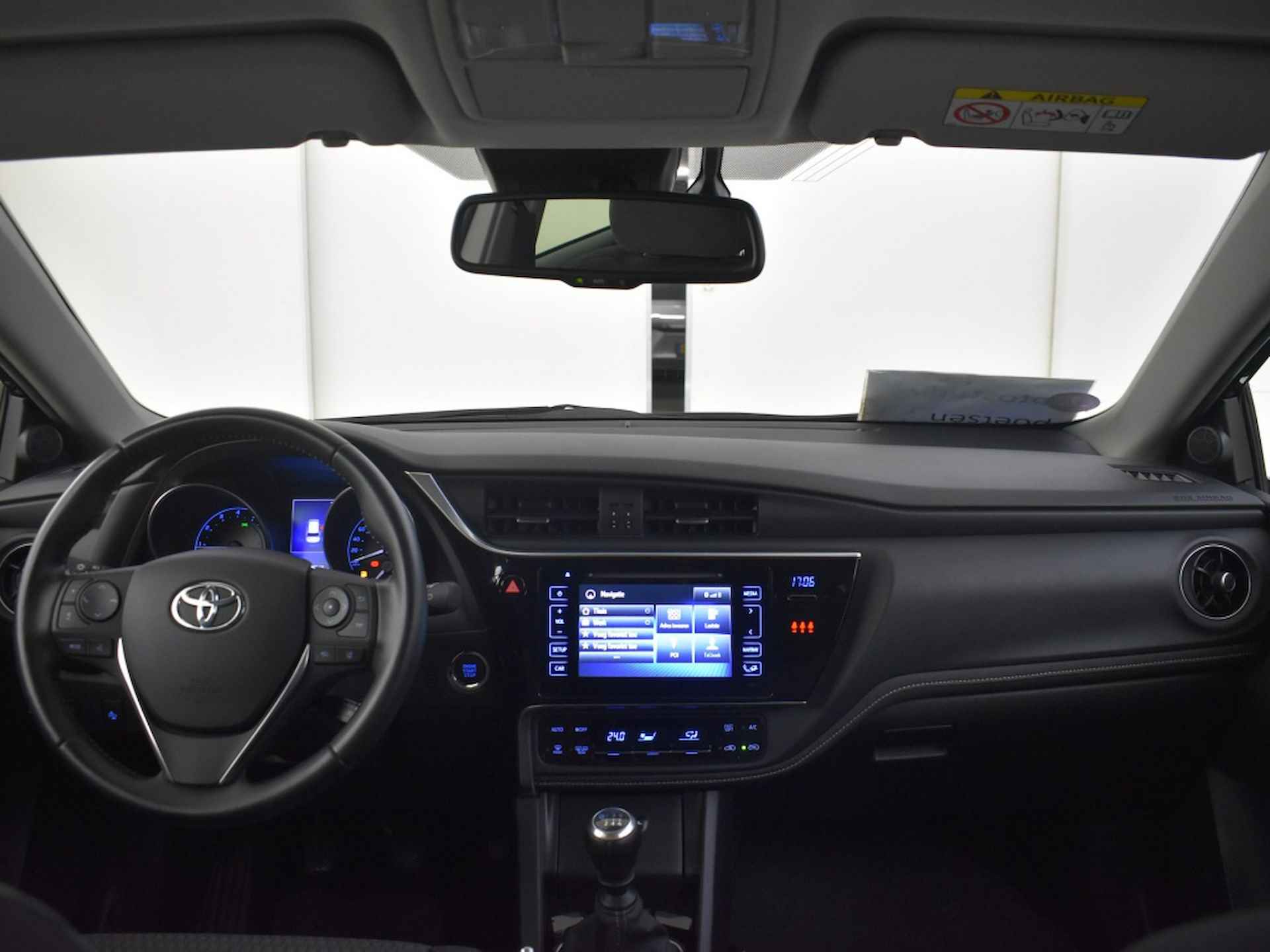 Toyota Auris Touring Sports 1.2T Dynamic | Trekhaak | All Seasons - 5/28