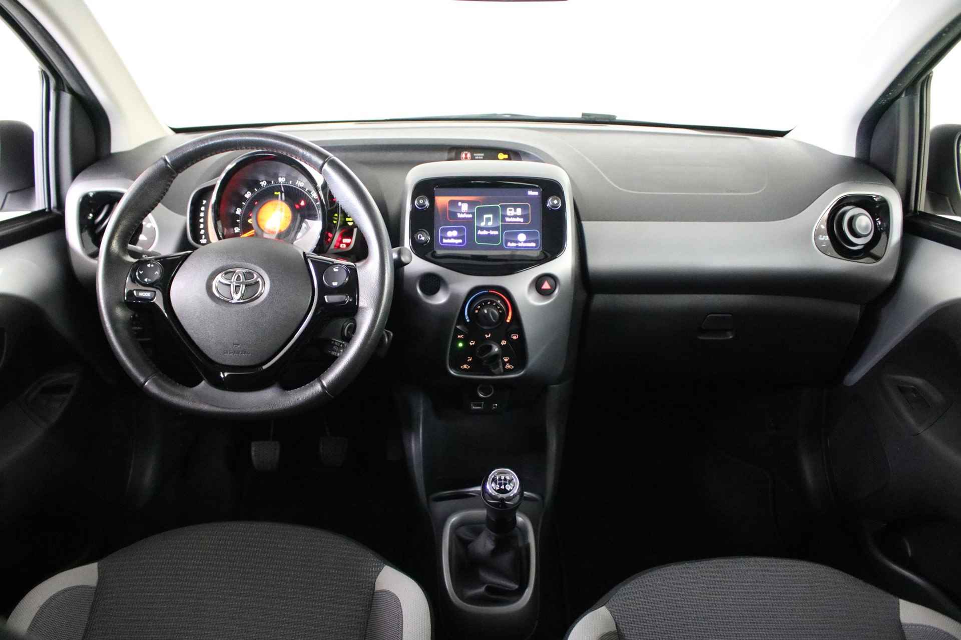 Toyota Aygo 1.0 VVT-i X-play AIRCO | CARPLAY | CAMERA | BLUETOOTH | NAP. - 5/35