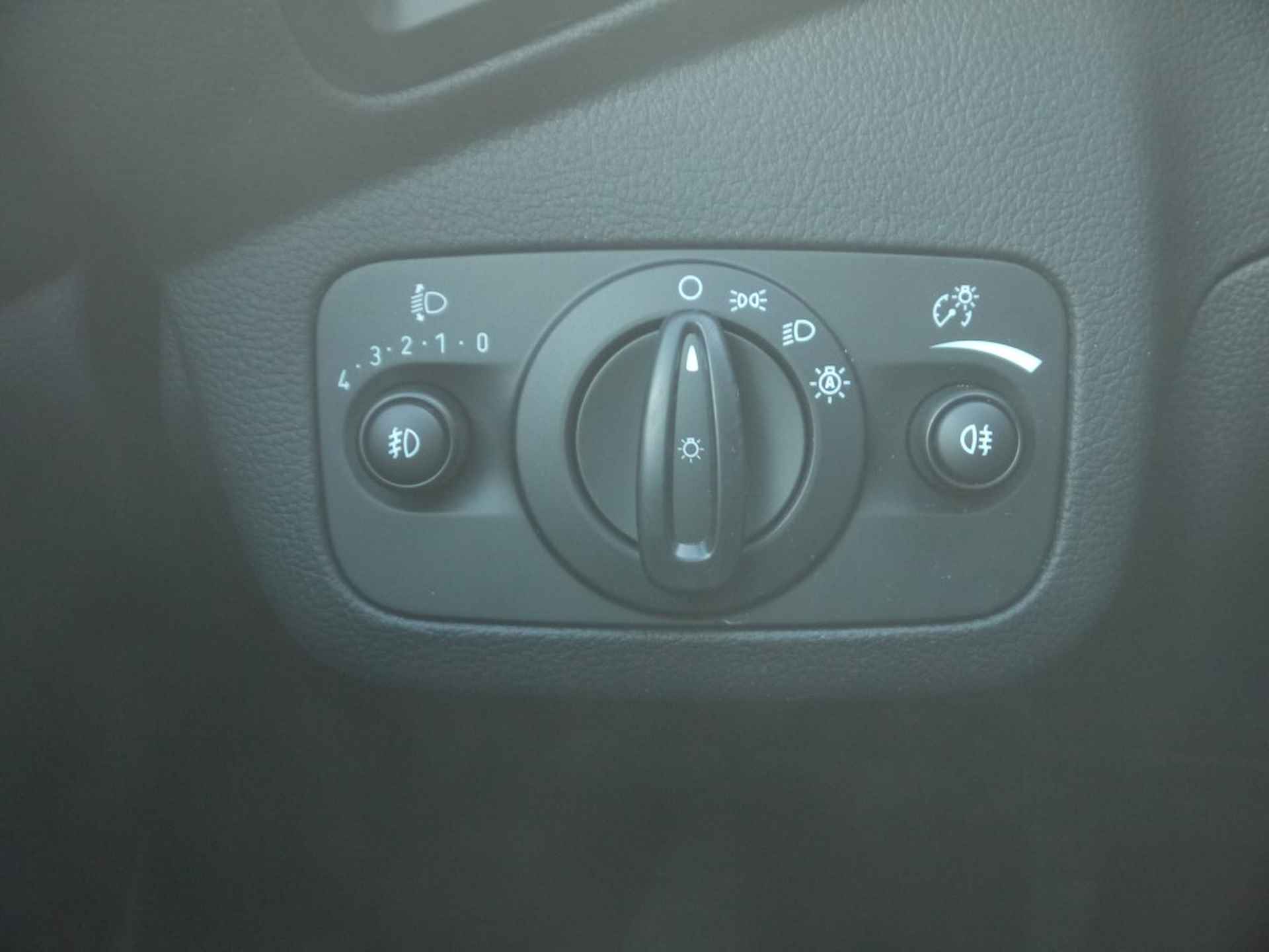 Ford C-MAX 1.0 Titanium NL-Auto!! Apple-Carplay I Keyless I Nav -- 2de Pinksterdag open van 11.00 t/m 15.30 uur -- - 24/32