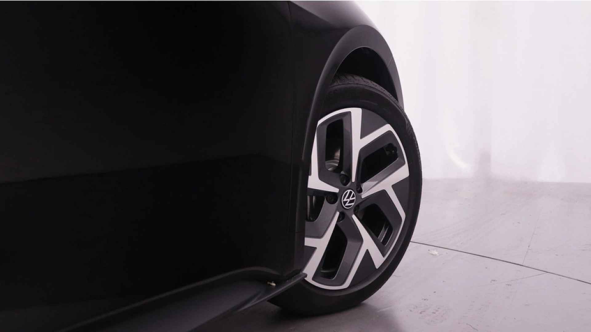Volkswagen ID.3 Pro Business 58 kWh | NAV | Camera | 19 inch lm.velgen | Keyless | Apple carplay | NIEUW MODEL / Demonstratieauto - 6/28