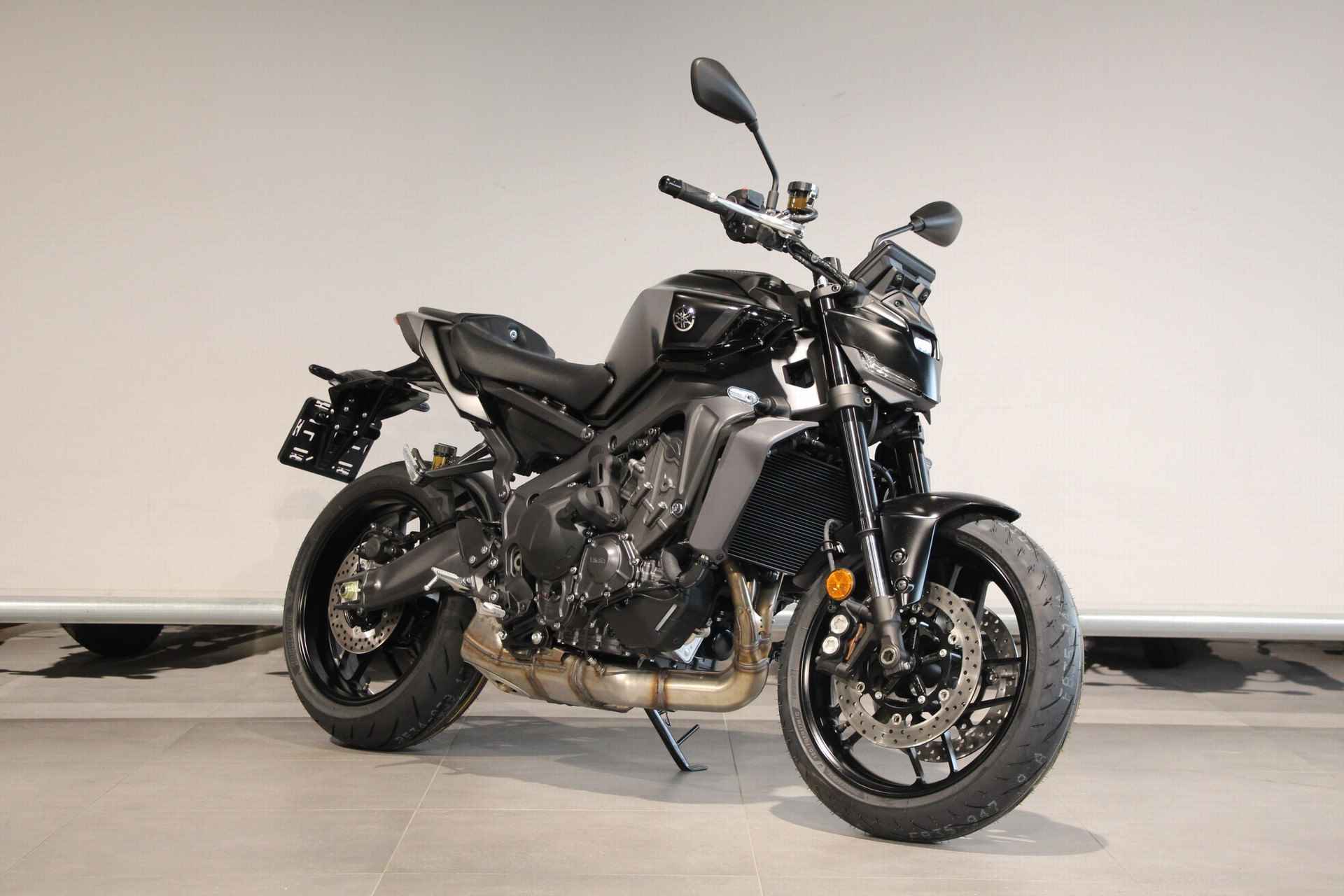 Yamaha MT-09 Y-AMT - 2/15