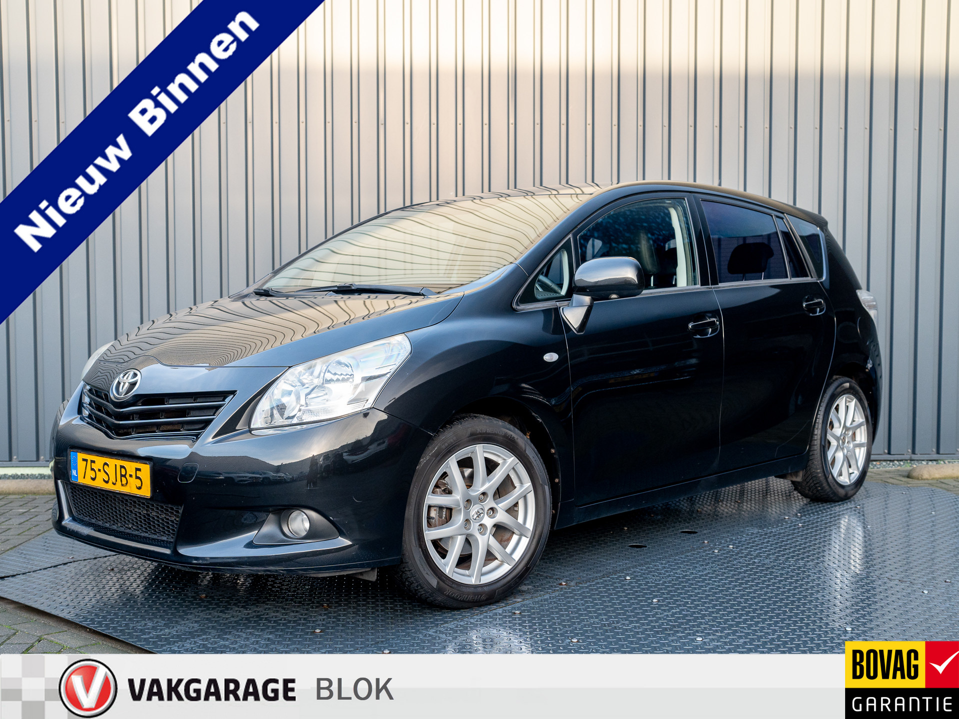 Toyota Verso 1.8 VVT-i Aut. Business | Trekhaak | Camera | Panodak | Leder | Prijs Rijklaar!!