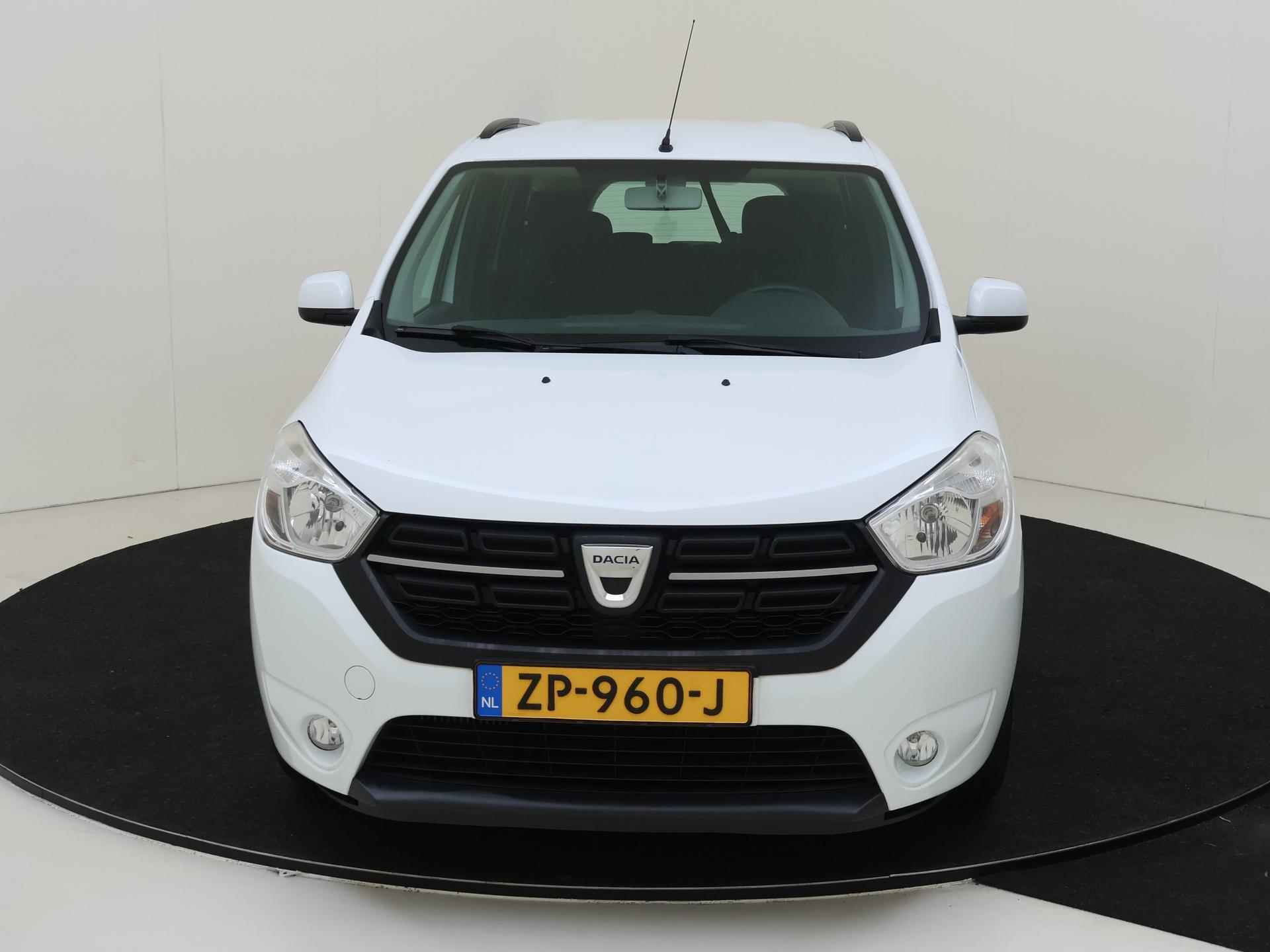 Dacia Lodgy 1.2 TCe Ambiance 7p.  Cruise Control | Airco | Parkeersensoren | Licht & Regen Sensor | LED Dagrijverlichting | Electrische Ramen | Centrale Deurvergrendeling | - 9/26