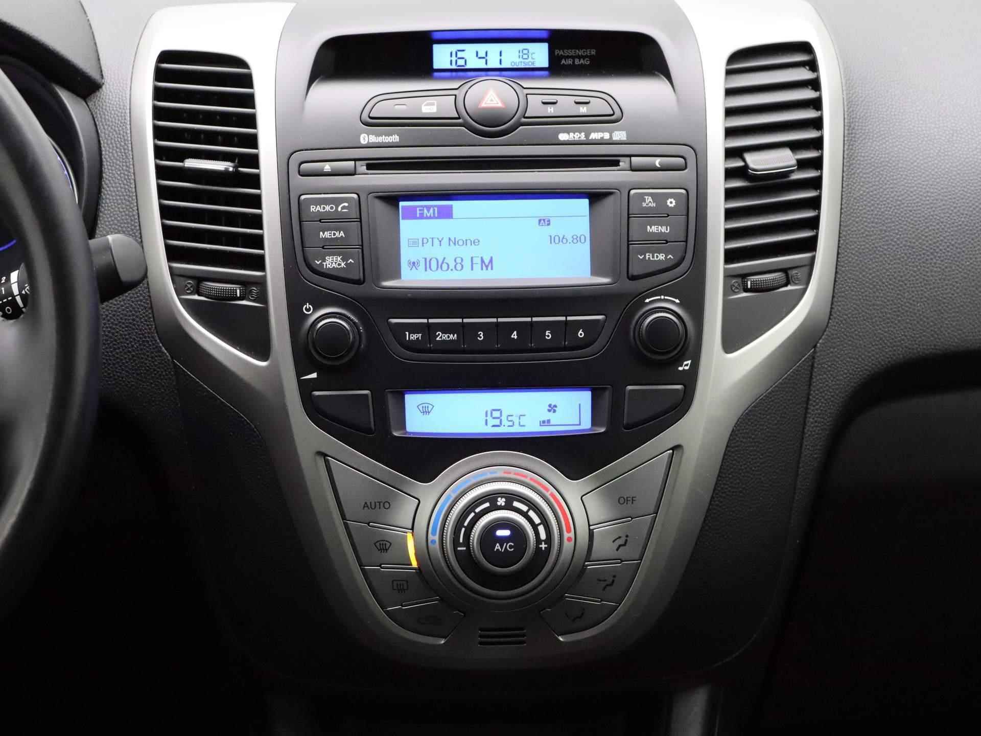 Hyundai ix20 1.4i Go! | Bluetooth | Climate control | Parkeersensoren | Cruis Control | - 10/31
