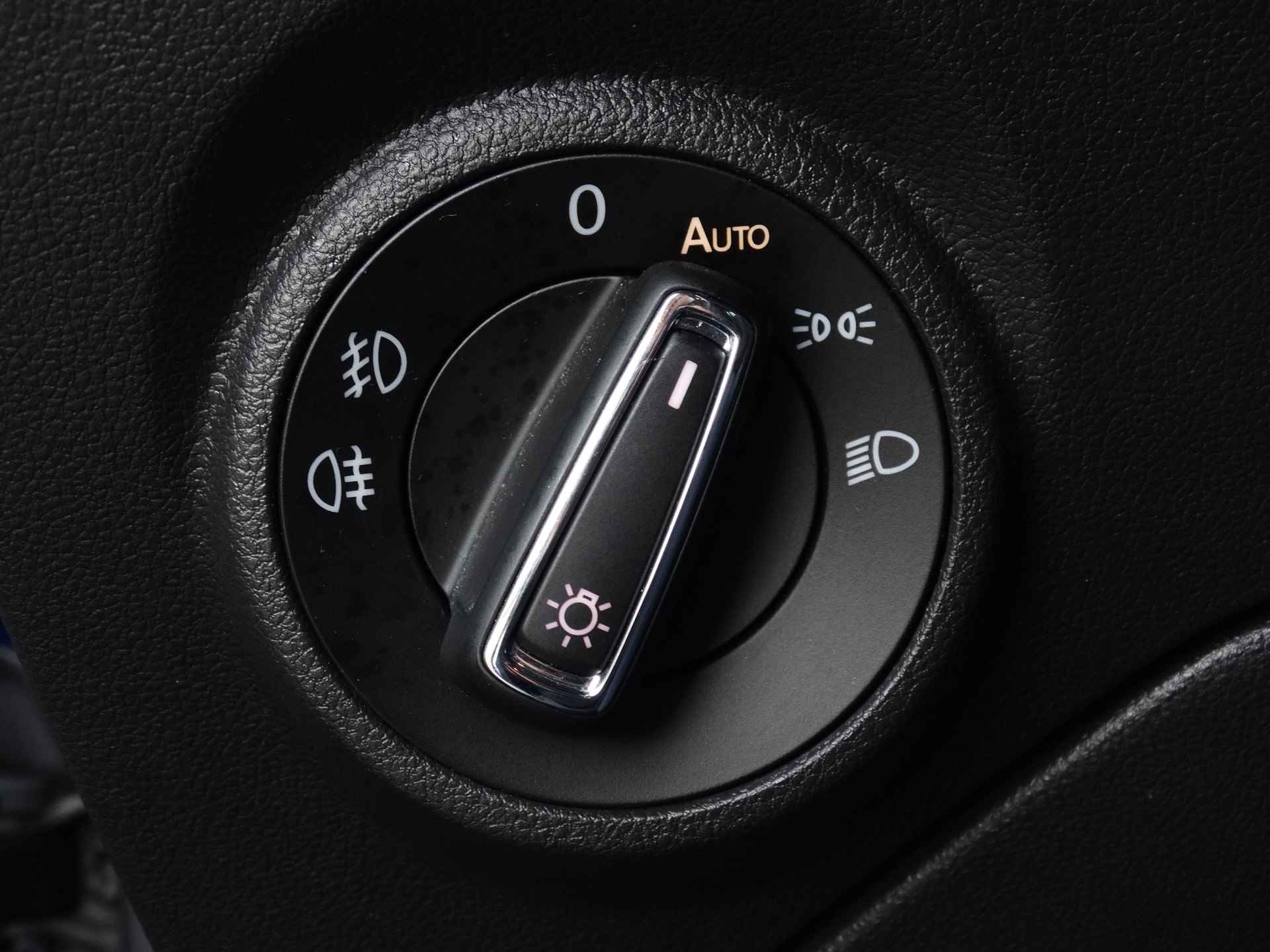 SEAT Leon 1.0 EcoTSI Style Business Intense | Navigatie | Climate Control | Parkeersensoren | Apple Carplay/Android Auto | - 17/34