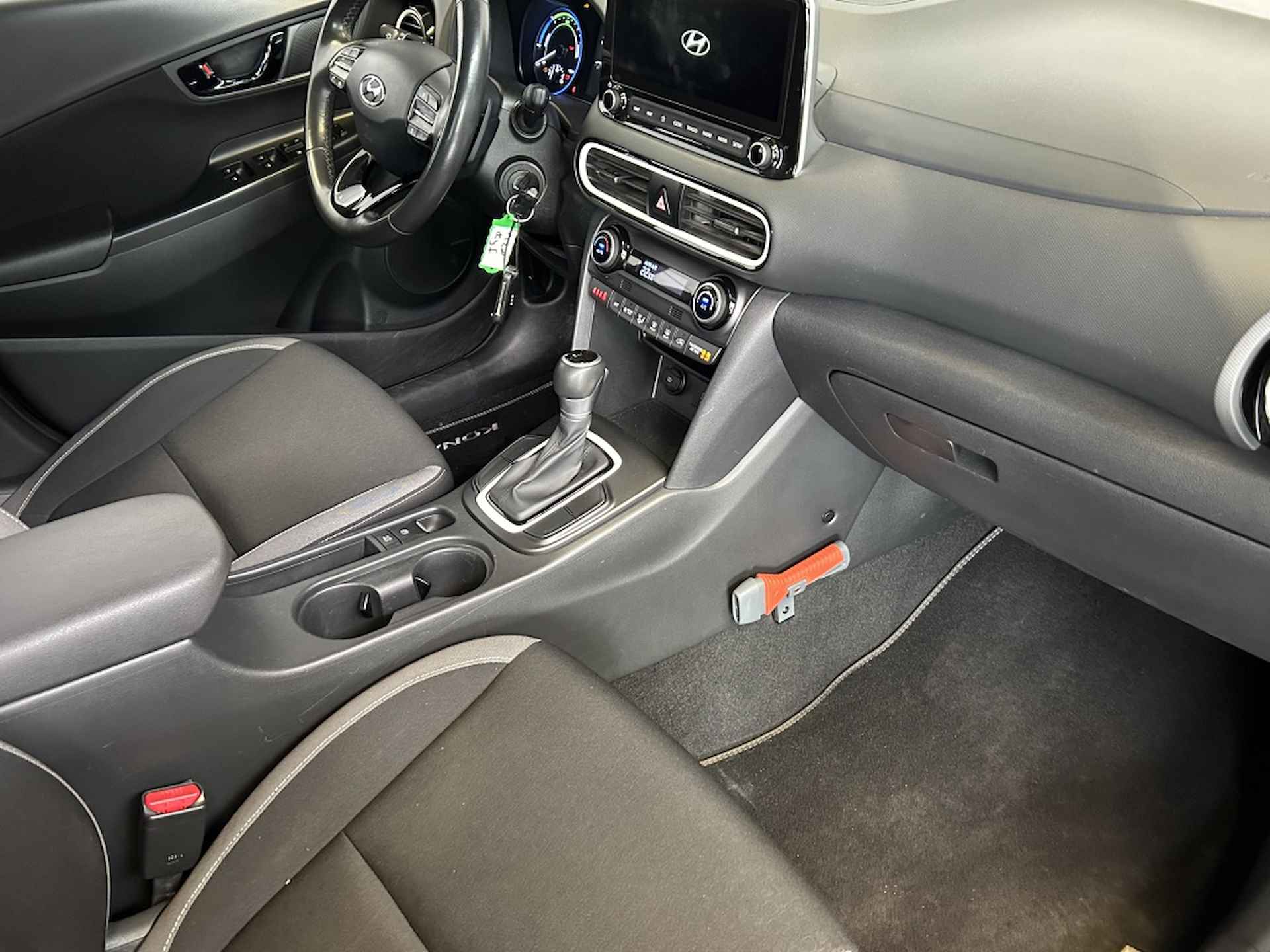 Hyundai Kona 1.6 GDI HEV Comfort Smart | Navigatie - 8/15