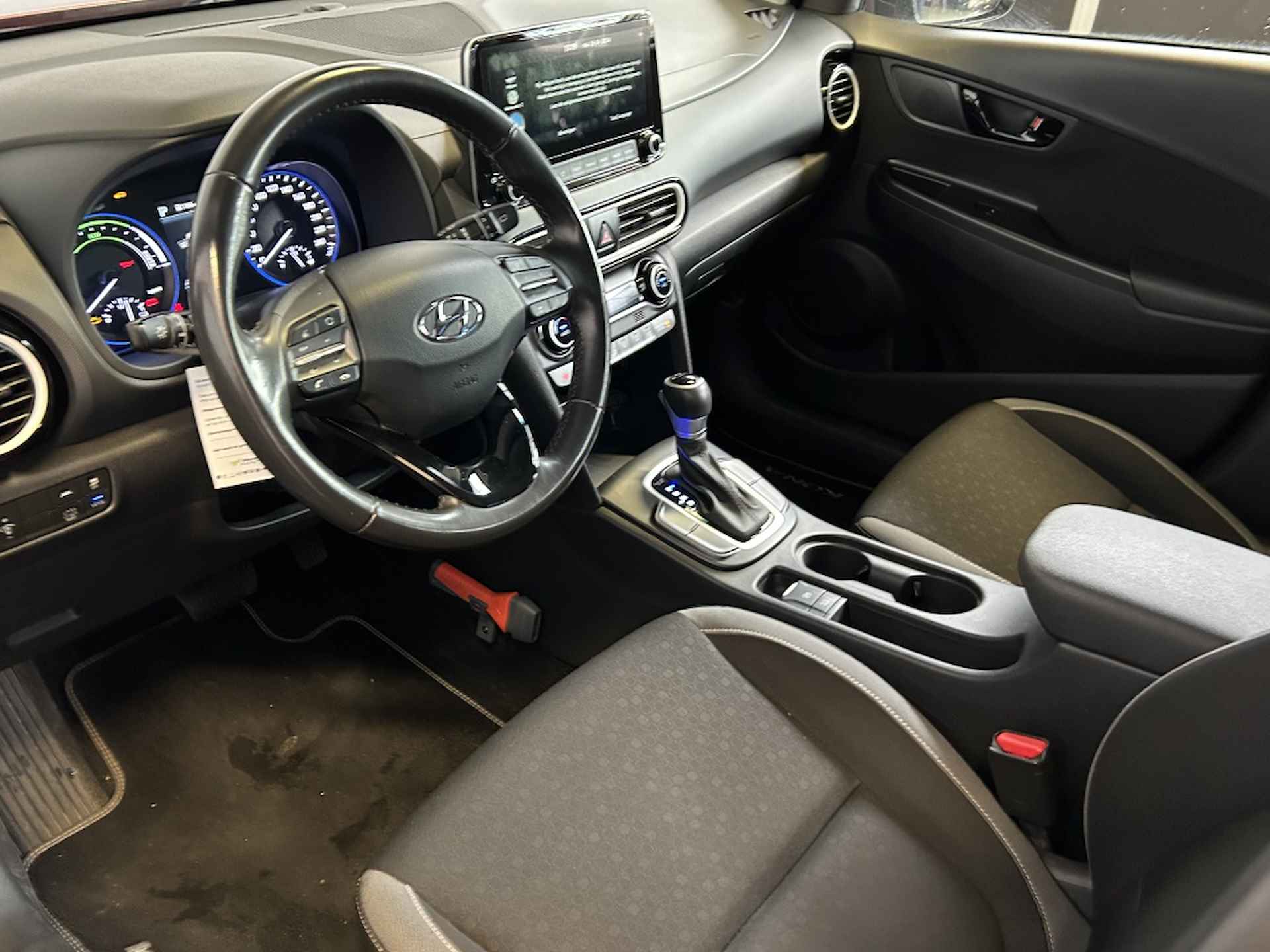 Hyundai Kona 1.6 GDI HEV Comfort Smart | Navigatie - 10/15