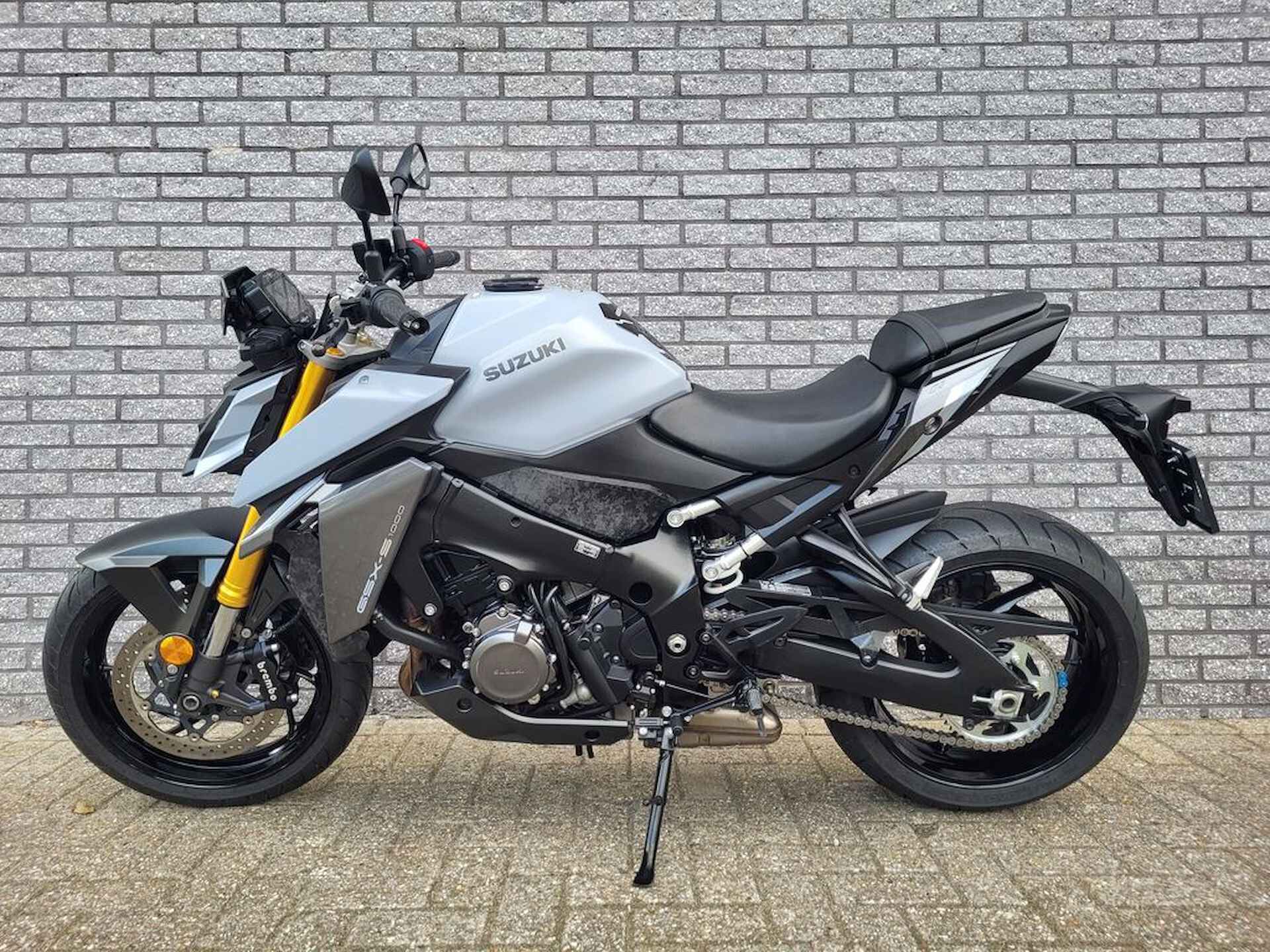 Suzuki GSX-S 1000 - 3/6