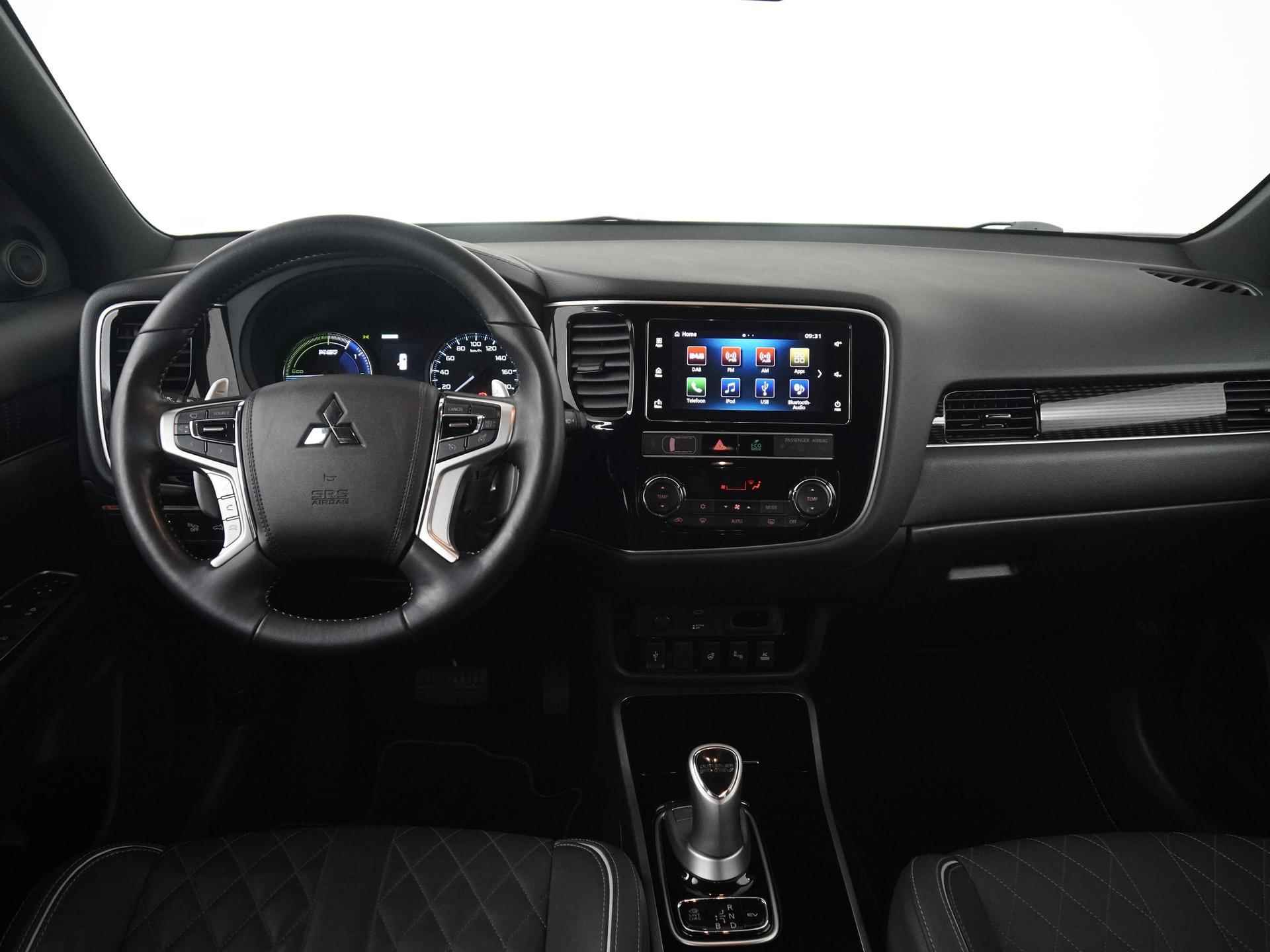 Mitsubishi Outlander 2.4 PHEV Instyle | Leder | Trekhaak | LED | 360 camera | Zondag open! - 5/40